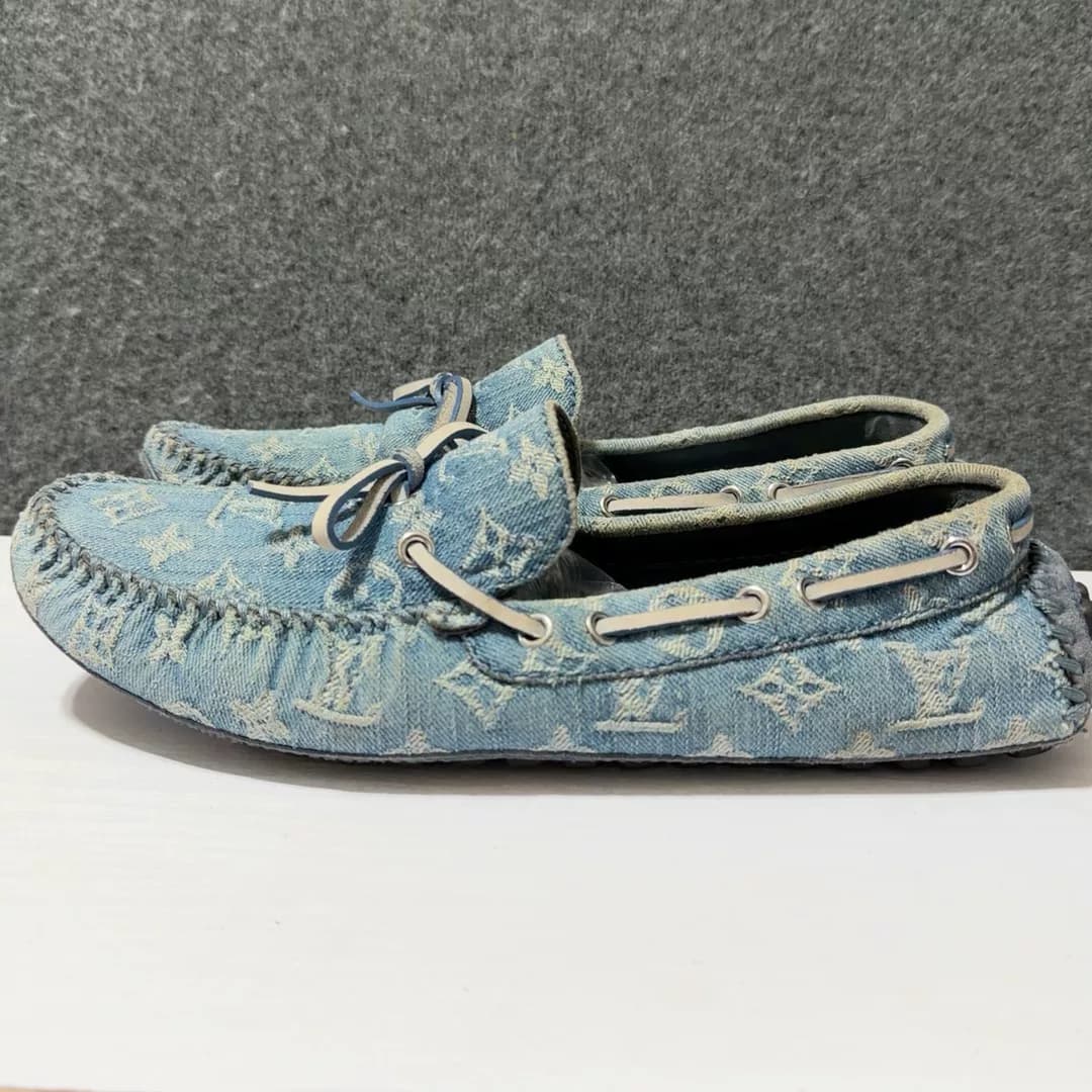 Louis Vuitton Джинсовые туфли в горошек от Louis Vuitton, размер 42, джинсовая ткань
