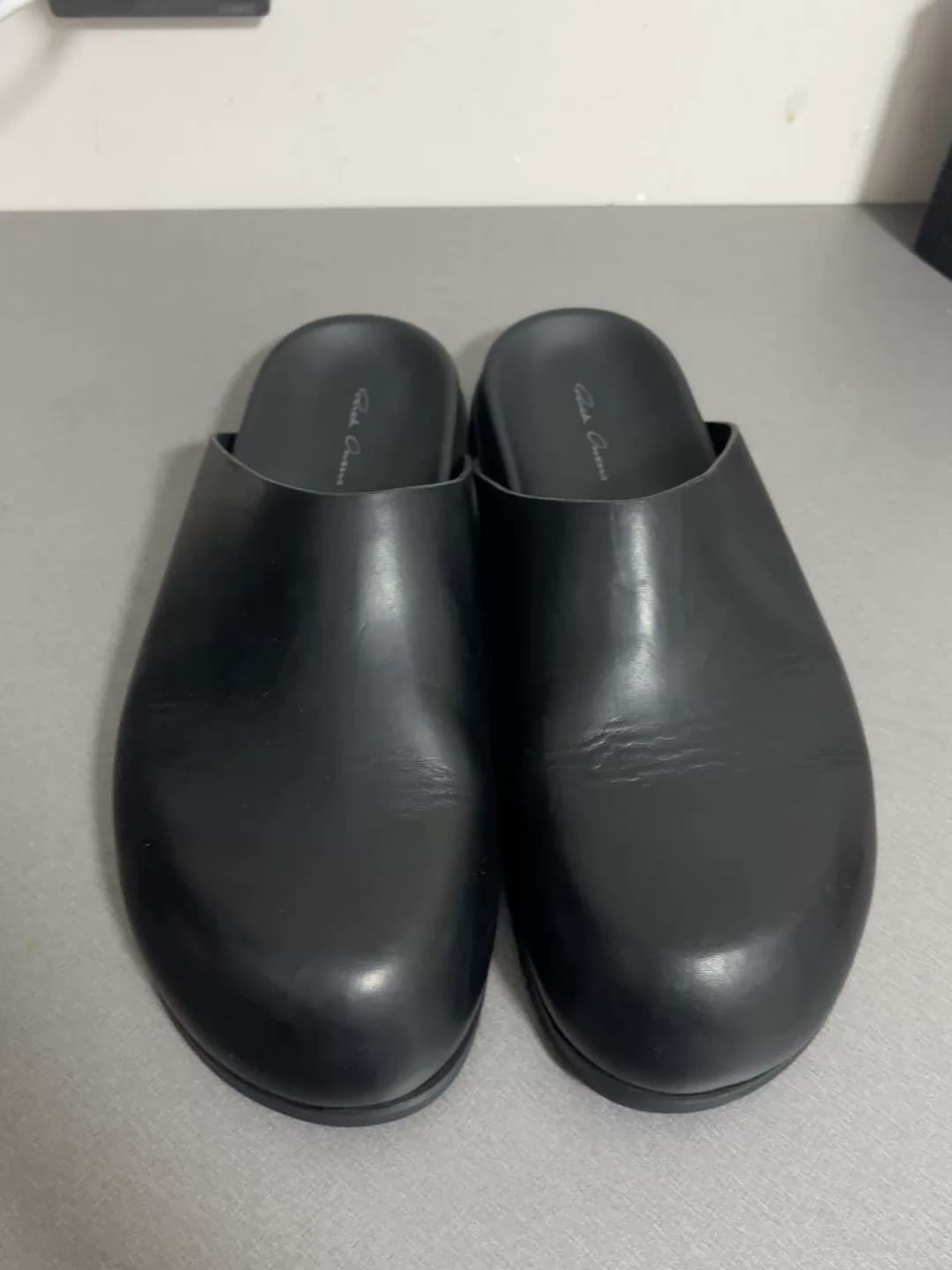 Почти новые черные шлепанцы из телячьей кожи RICK OWENS, мужские, размер 43,