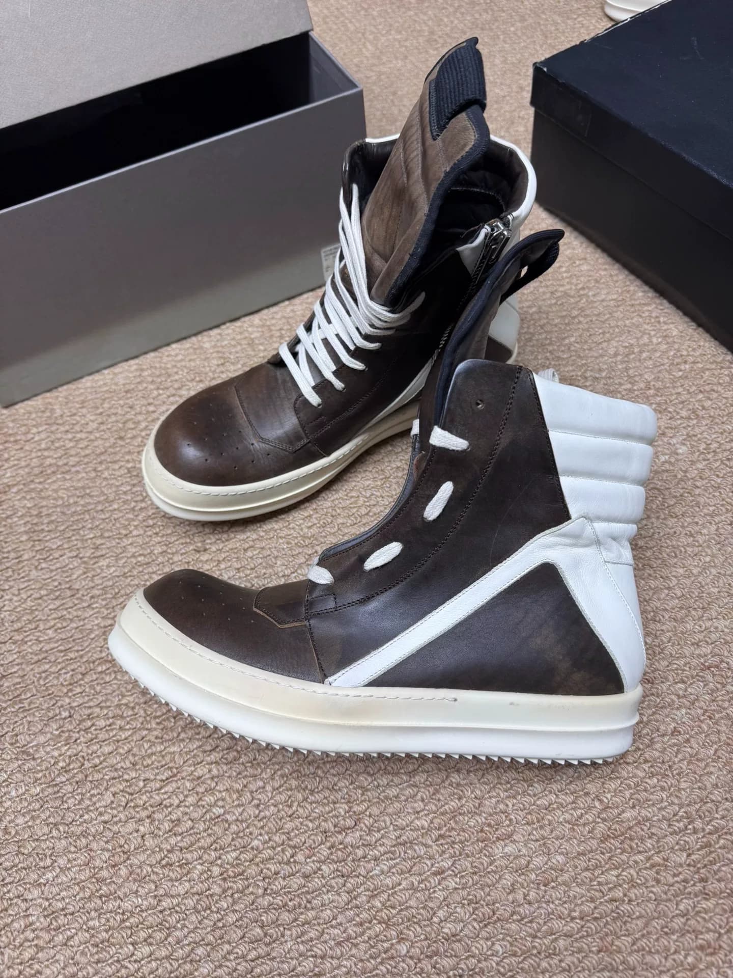 Основная линия RICKOWENS коричневый Мокко перевернутый треугольник белый коричневый перевернутый треугольник RO