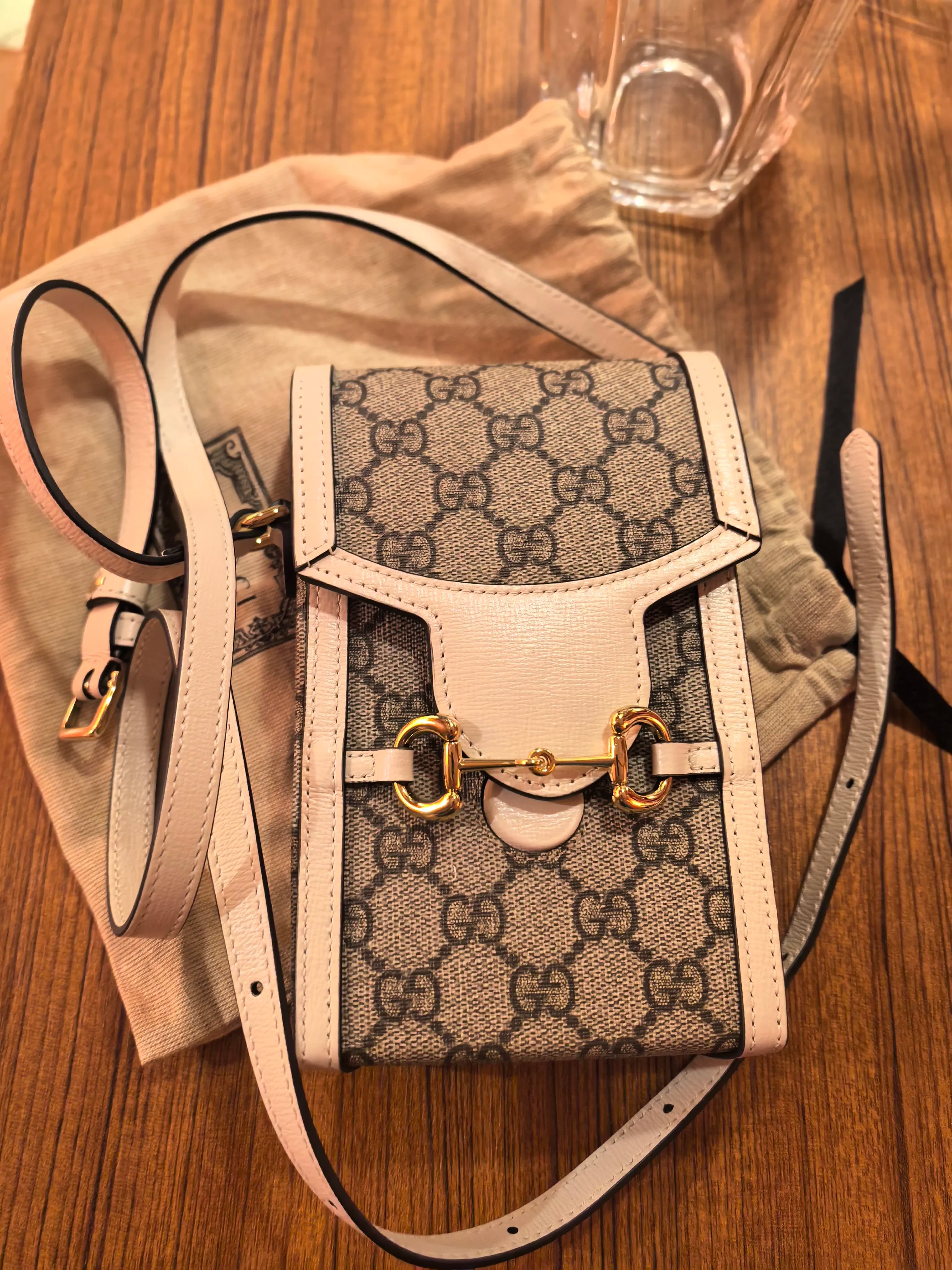 Сумка для мобильного телефона с пряжкой в виде лошадиного ошейника Gucci Gucci 1955, классическая сумка для пресбиопии из белой кожи, размер 1