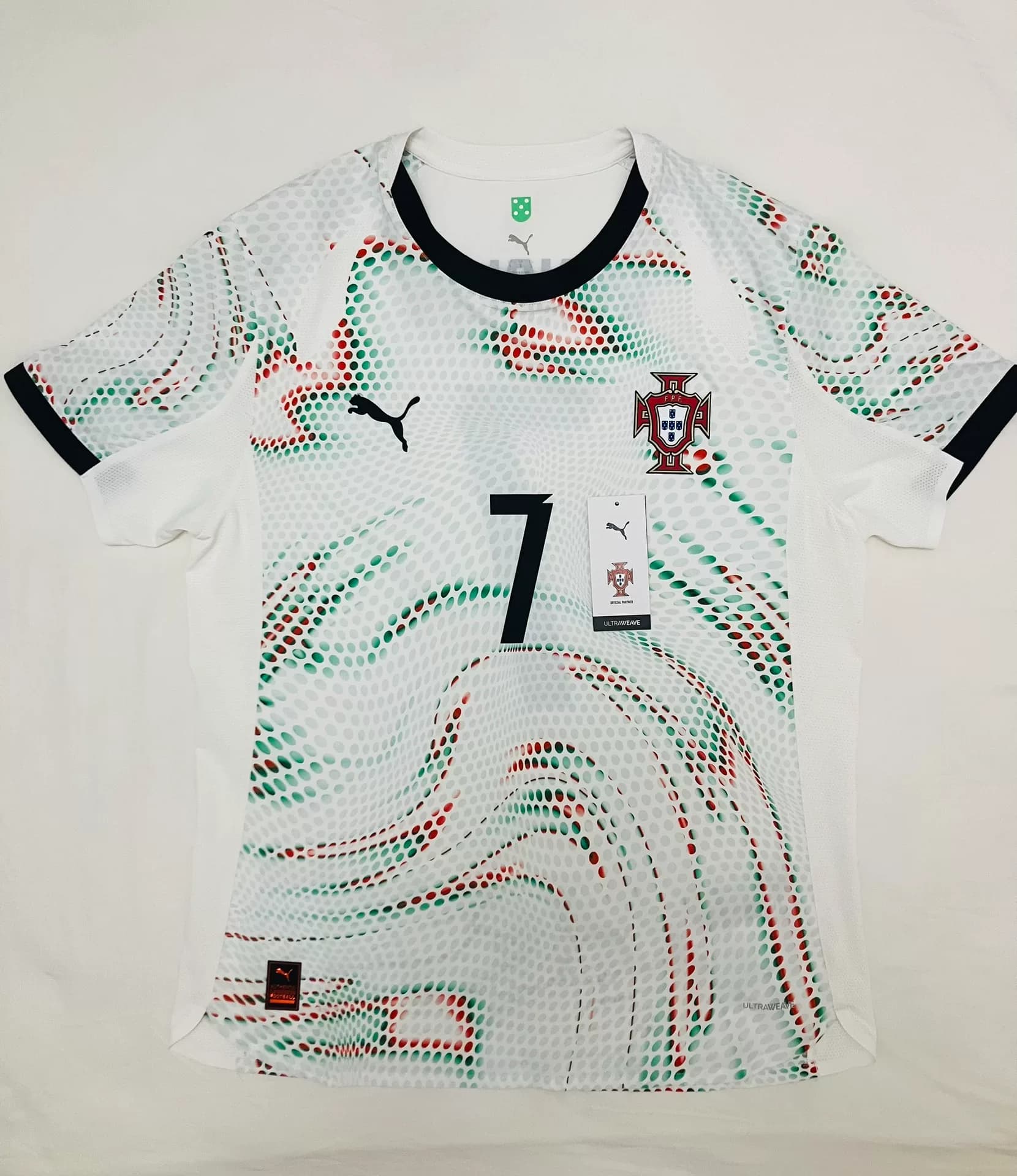 Майка выездного игрока Лиги наций УЕФА 2025 года от Puma в Португалии