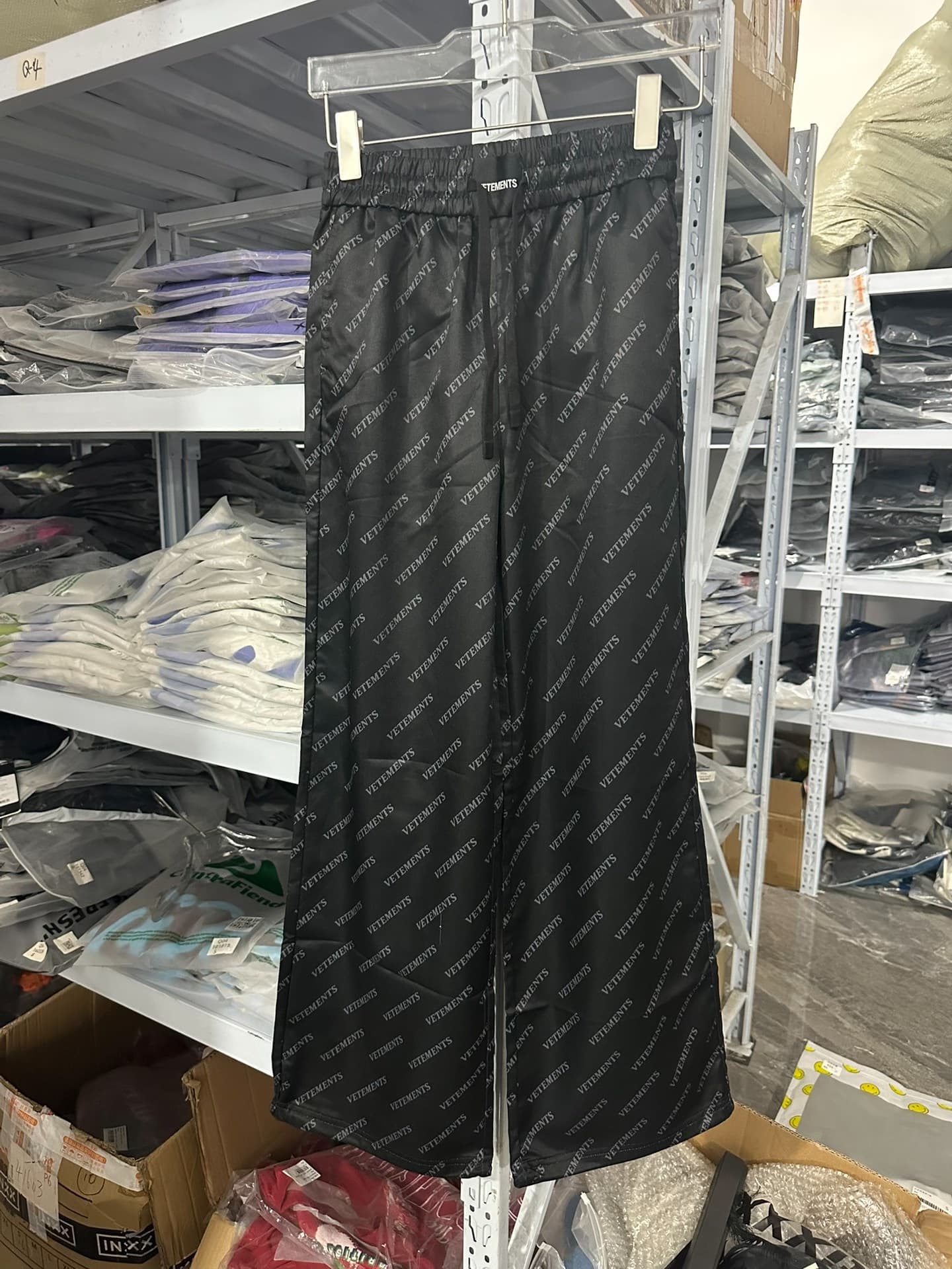 Милые быстросохнущие брюки VETEMENTS