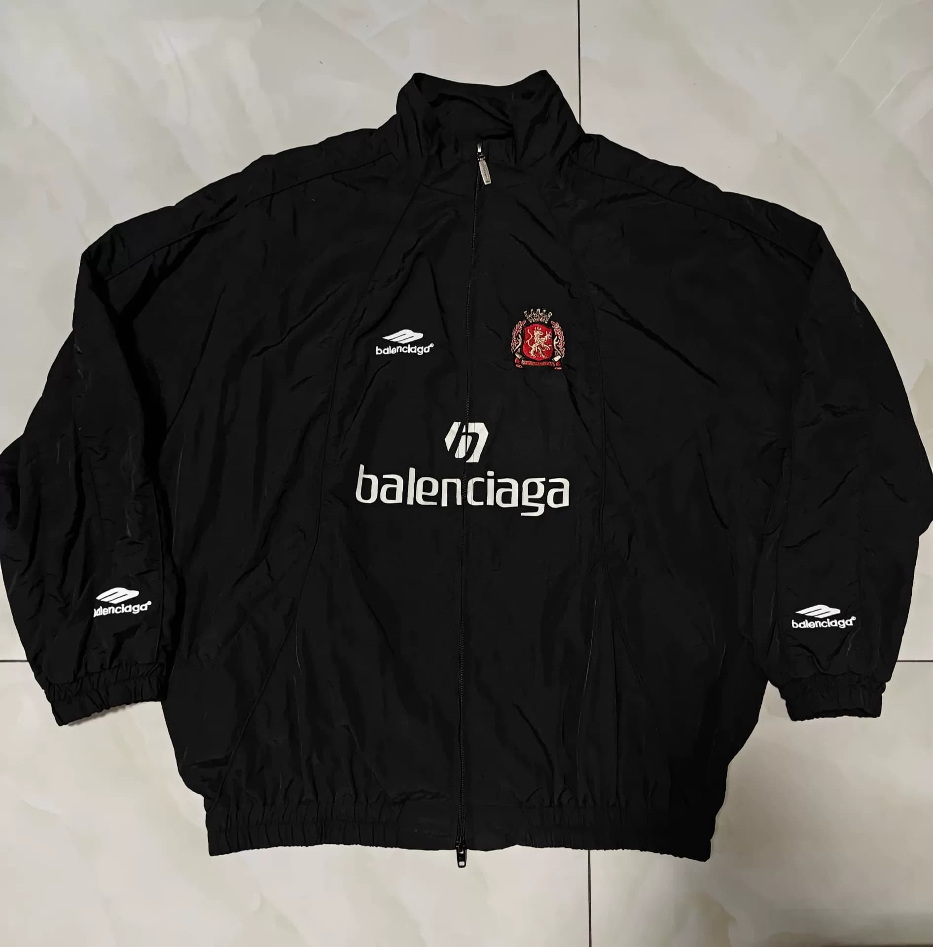 Футбольная куртка Balenciaga Balenciaga 24SS Manchester United, черная, для взрослых