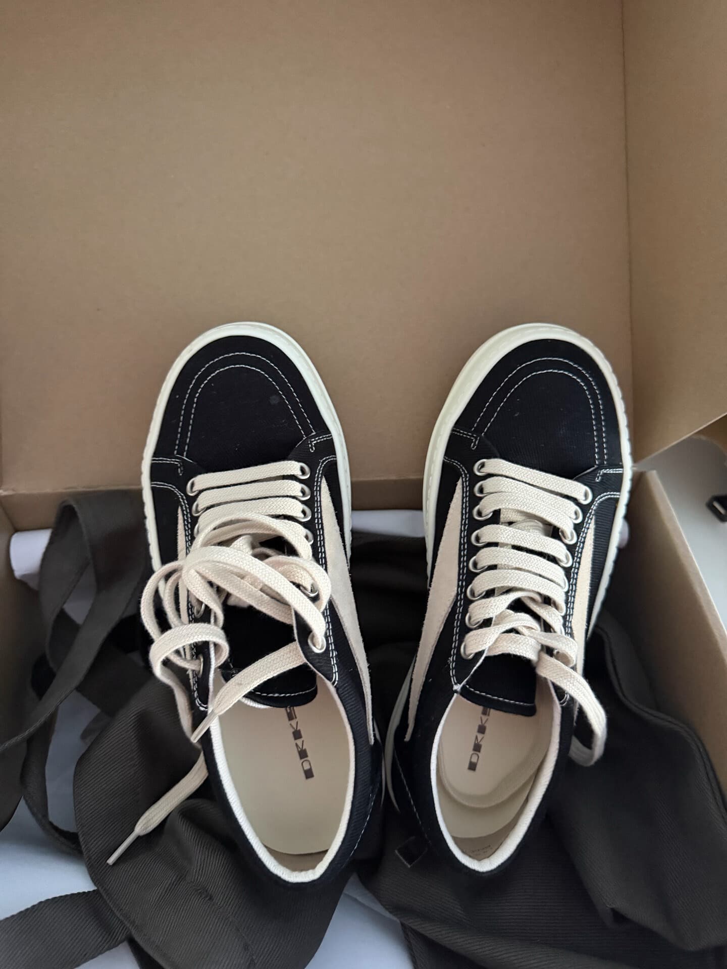 Парусиновые туфли Rick Owens DRKSHDW с круглым носком и низким верхом на шнуровке