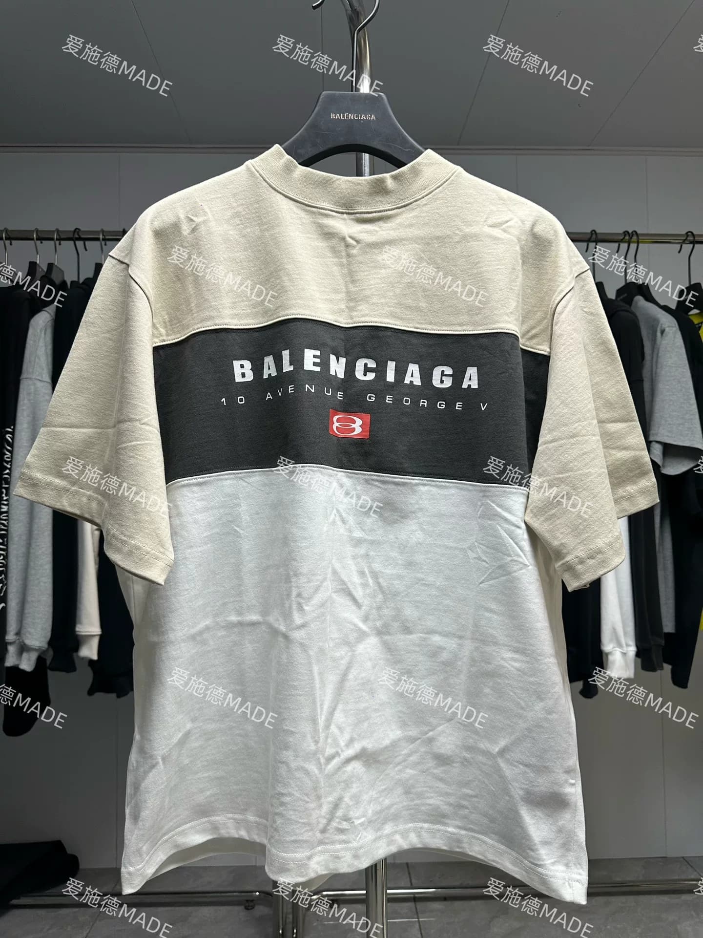 Трехцветное двойное кольцо Balenciaga Paris высокой четкости, красное