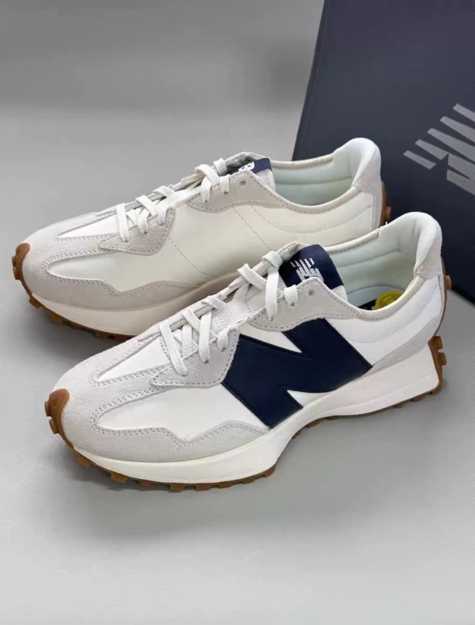 Совершенно новый и не изношенный!Туфли New Balance NB 327 в стиле ретро с V-образным носком,