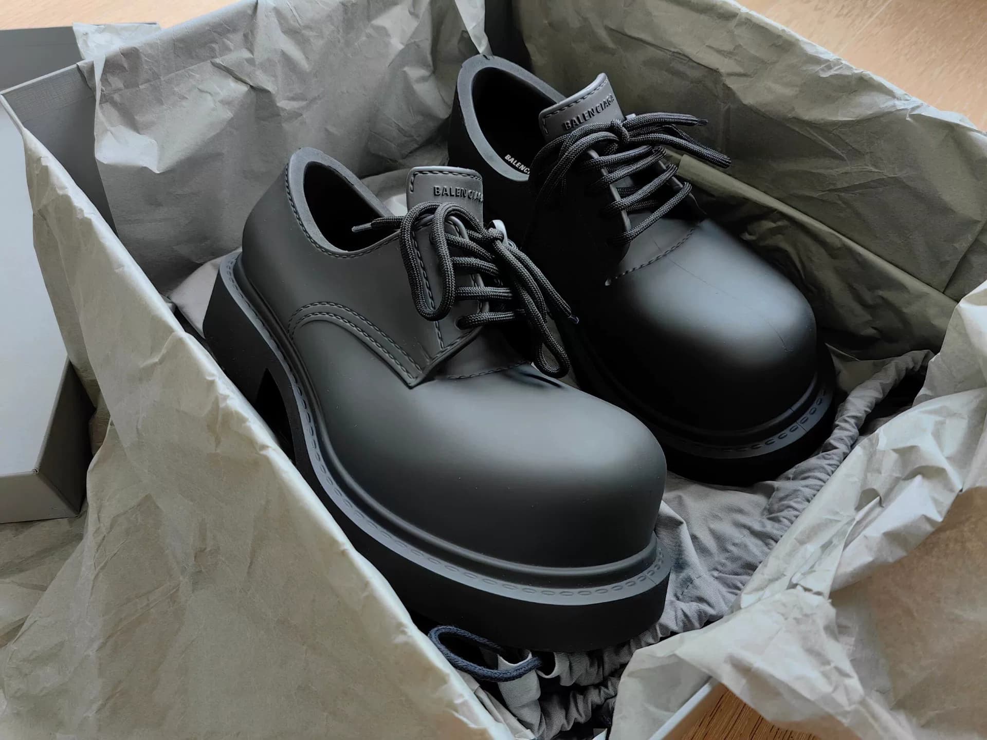 Совершенно новые туфли Balenciaga Mickey Derby, черная толстая подошва, с коробкой, стандартный размер, толстая подошва