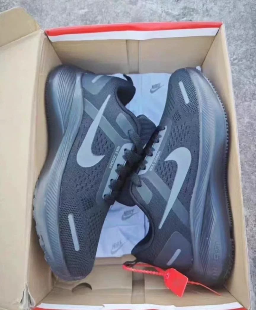 Совершенно новые повседневные спортивные туфли Nike, кроссовки для бега, мужская обувь, купленные по первоначальной цене более 600 долларов, простаив…