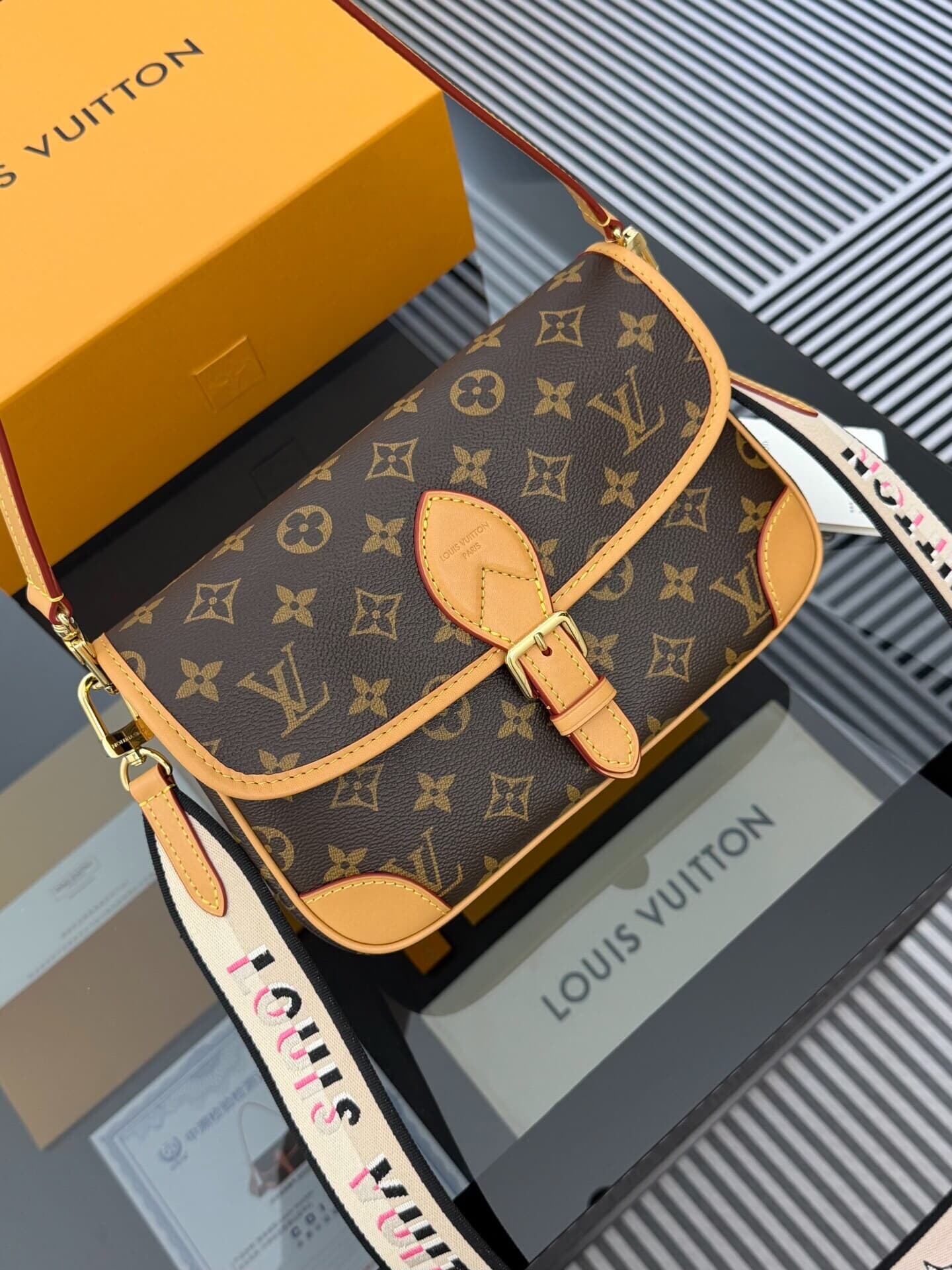 Сумка Louis Vuitton LV Presbyopia Diane в багетной упаковке с бесплатной доставкой, почти новая, отзыв положительный