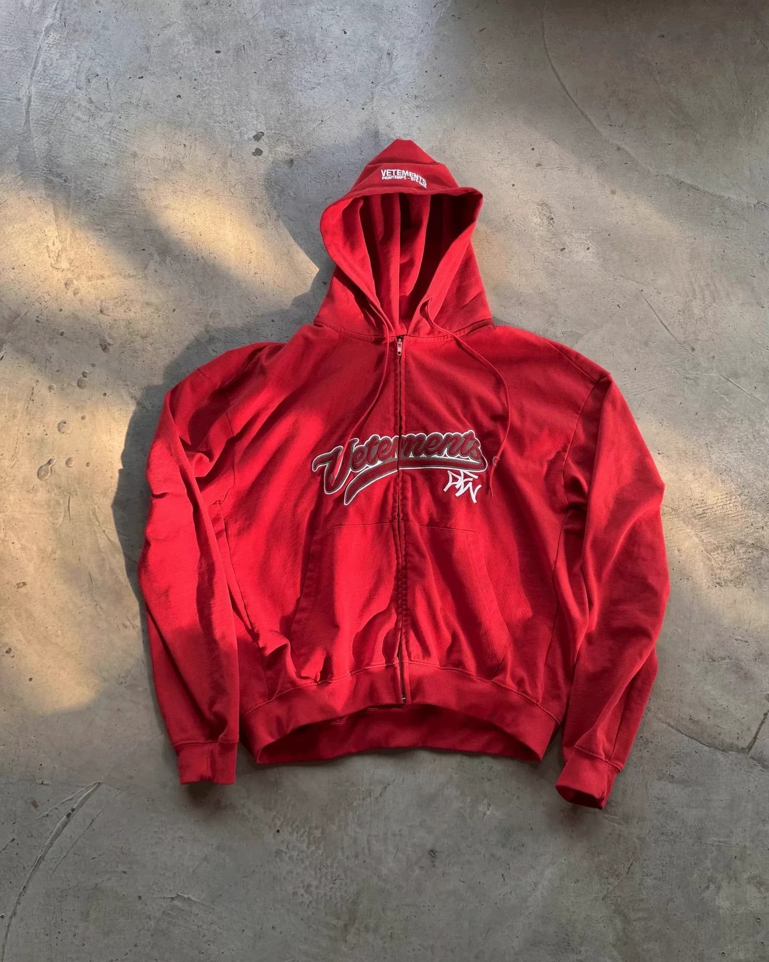 Толстовка с капюшоном VETEMENTS Bro up на молнии