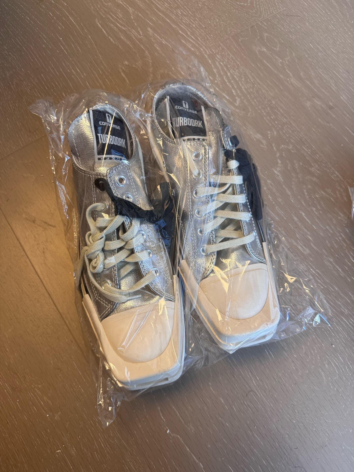 Конверс под совместным брендом owens+Rick+Owens++x+Converse