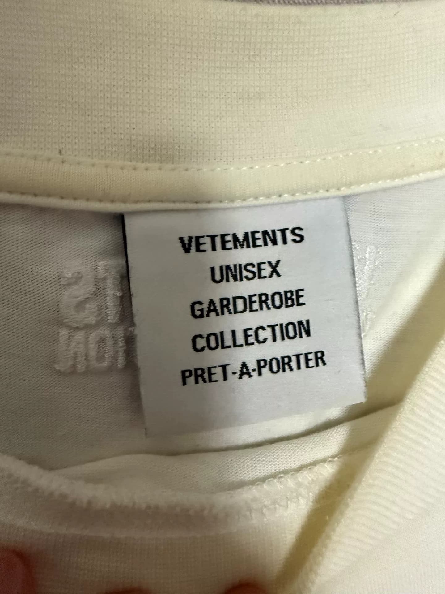 Футболка с коротким рукавом VETEMENTS Unicorn Cat