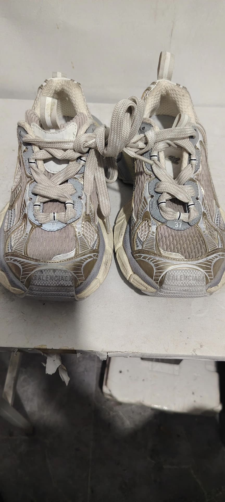 Balenciaga Balenciaga mesh old style, светло-бежевый, размер 37, взрослый