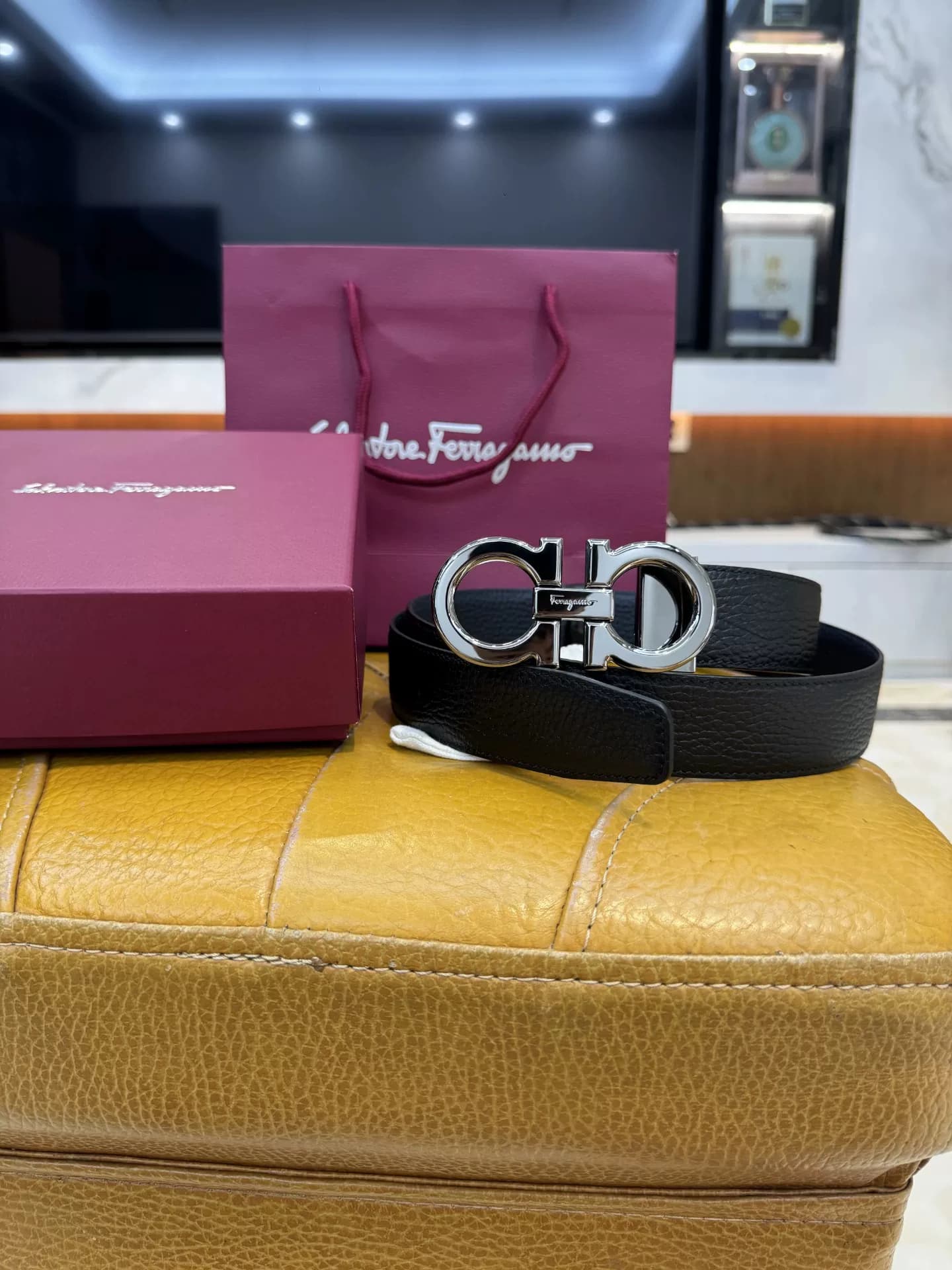 Мужские ремни Ferragamo, кожаные мужские ремни, продаются бесплатно, абсолютно новые, без царапин, без дефектов, поддерживают идентификацию, на ремне…
