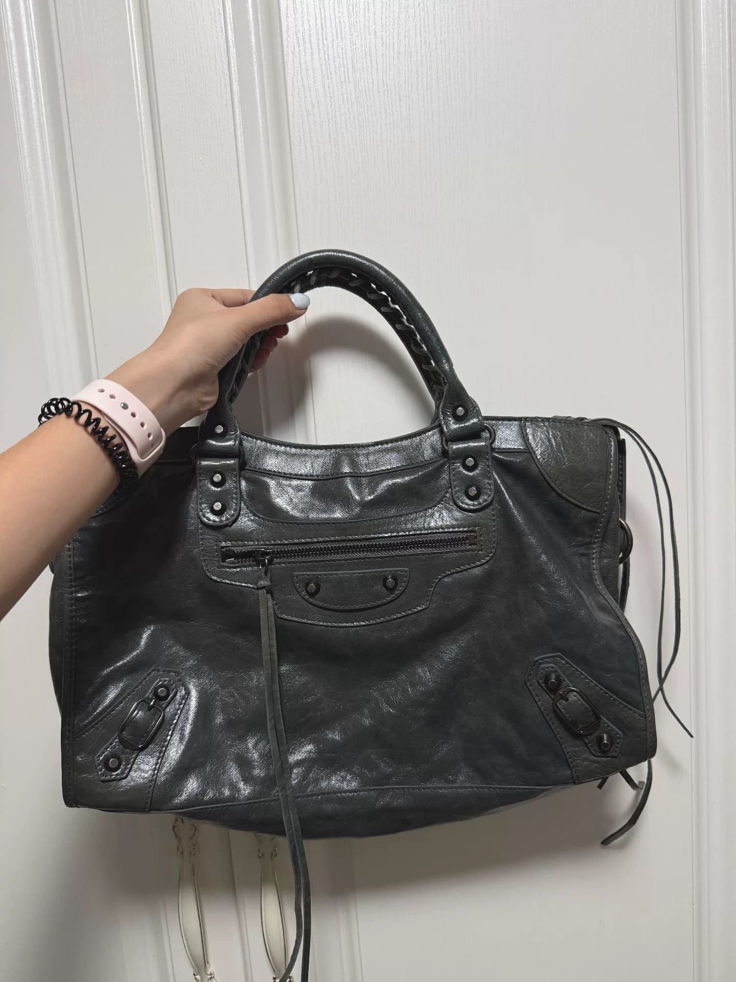 Вышедшая из употребления мотоциклетная сумка Balenciaga balenciaga lecity