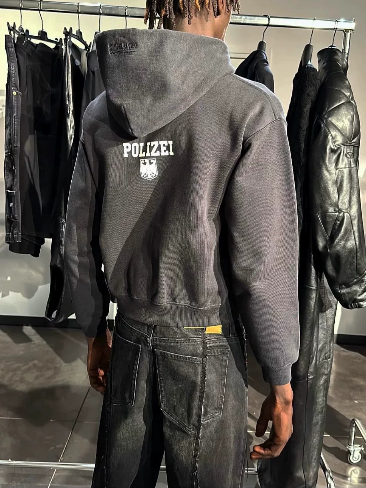 Новая короткая футболка с принтом VETEMENTS 25ssPolizei eagle Shield