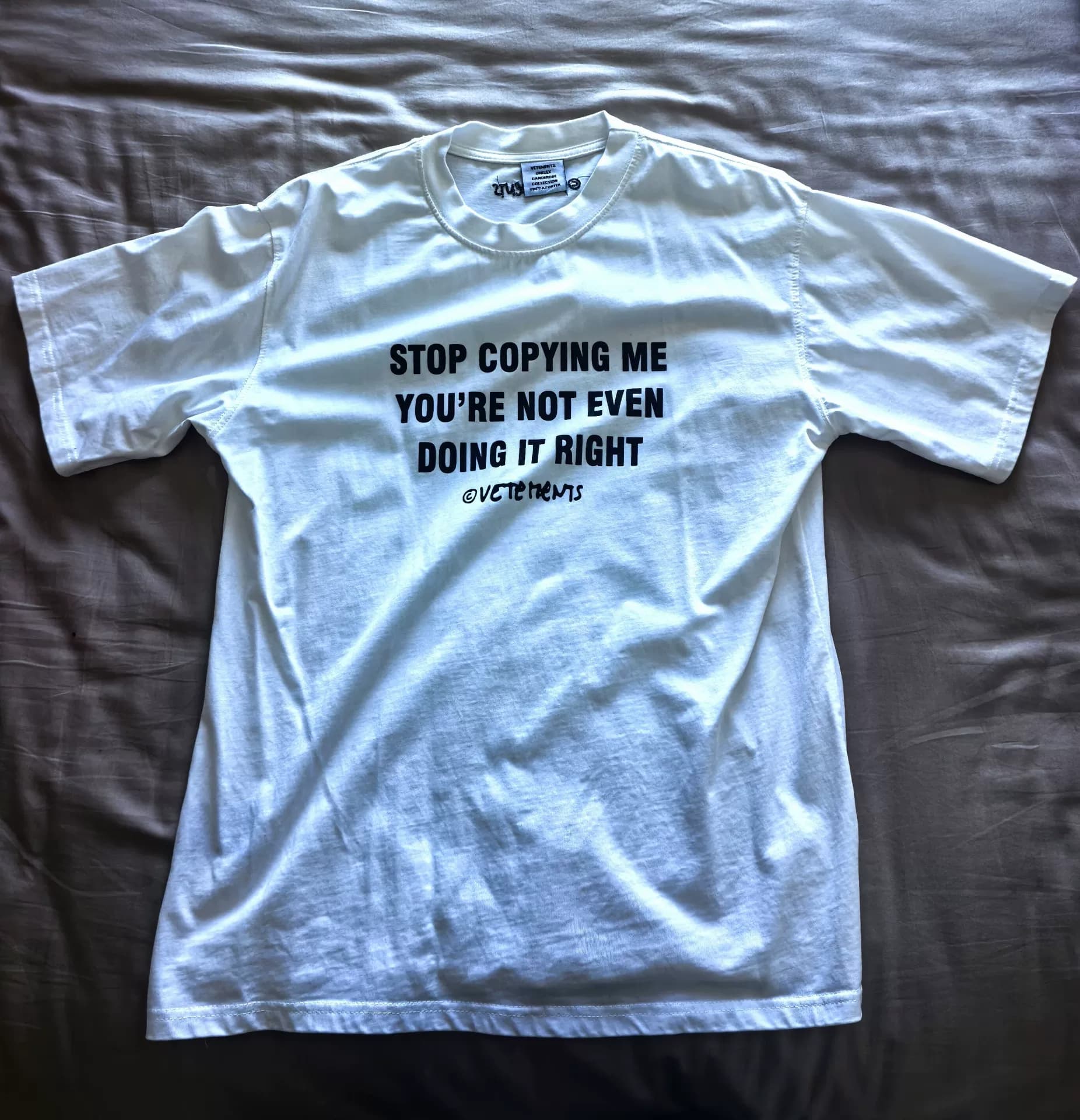 Белая футболка Vetements с короткими рукавами, одинакового фасона для мужчин и женщин, свободного кроя, поверхность из чистого хлопка