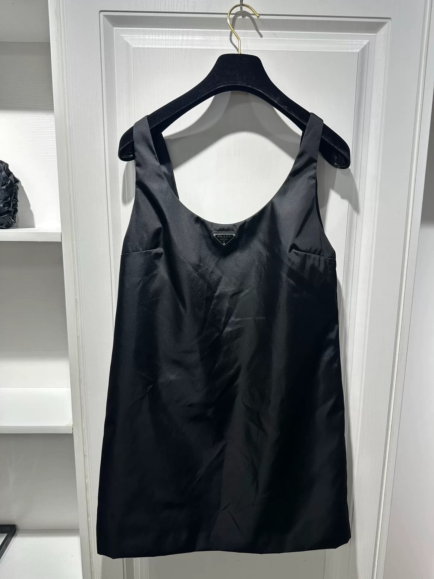 Черное нейлоновое платье Prada Re-Nylon