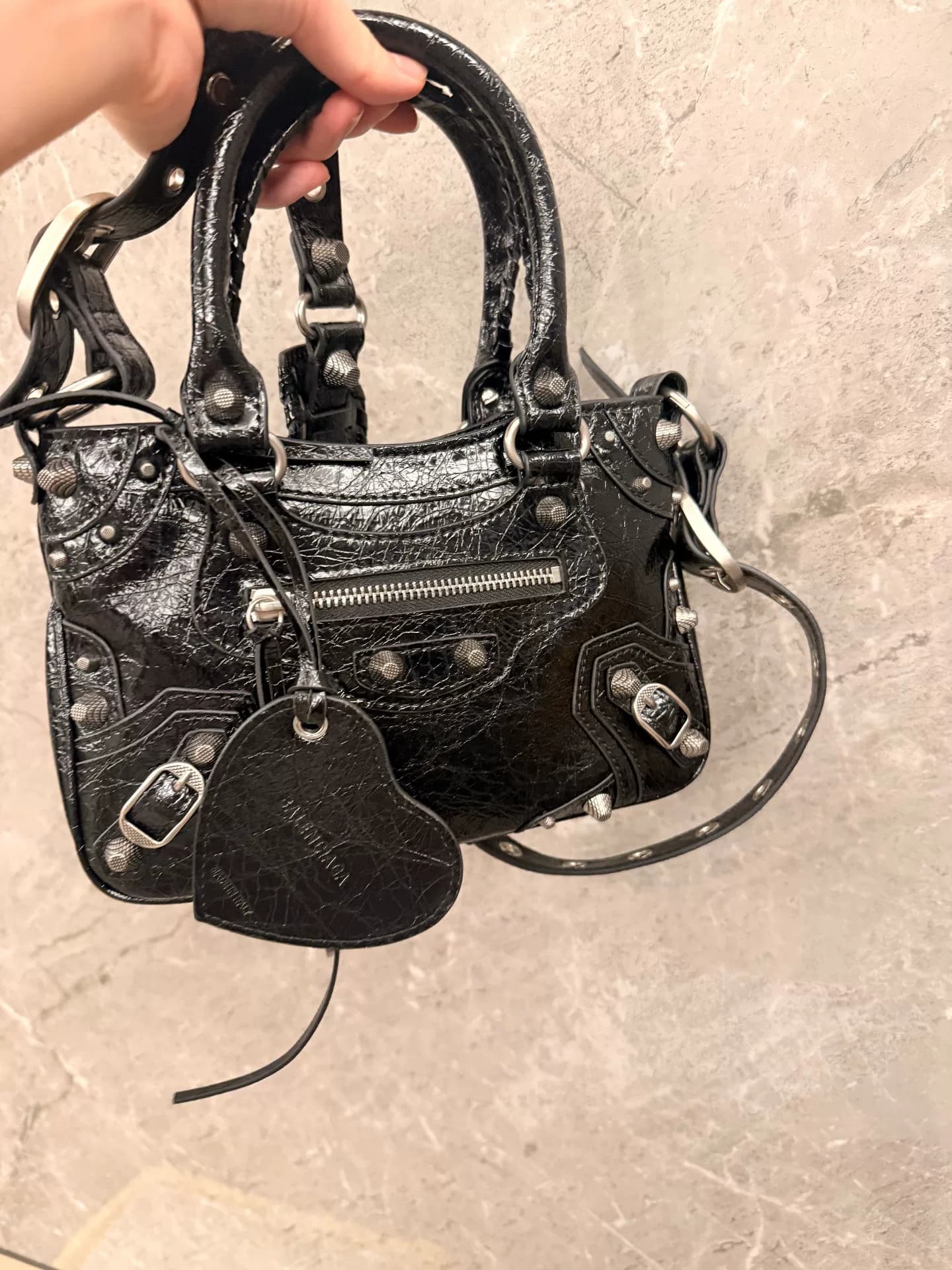 Новый бренд Balenciaga Neo Cagole