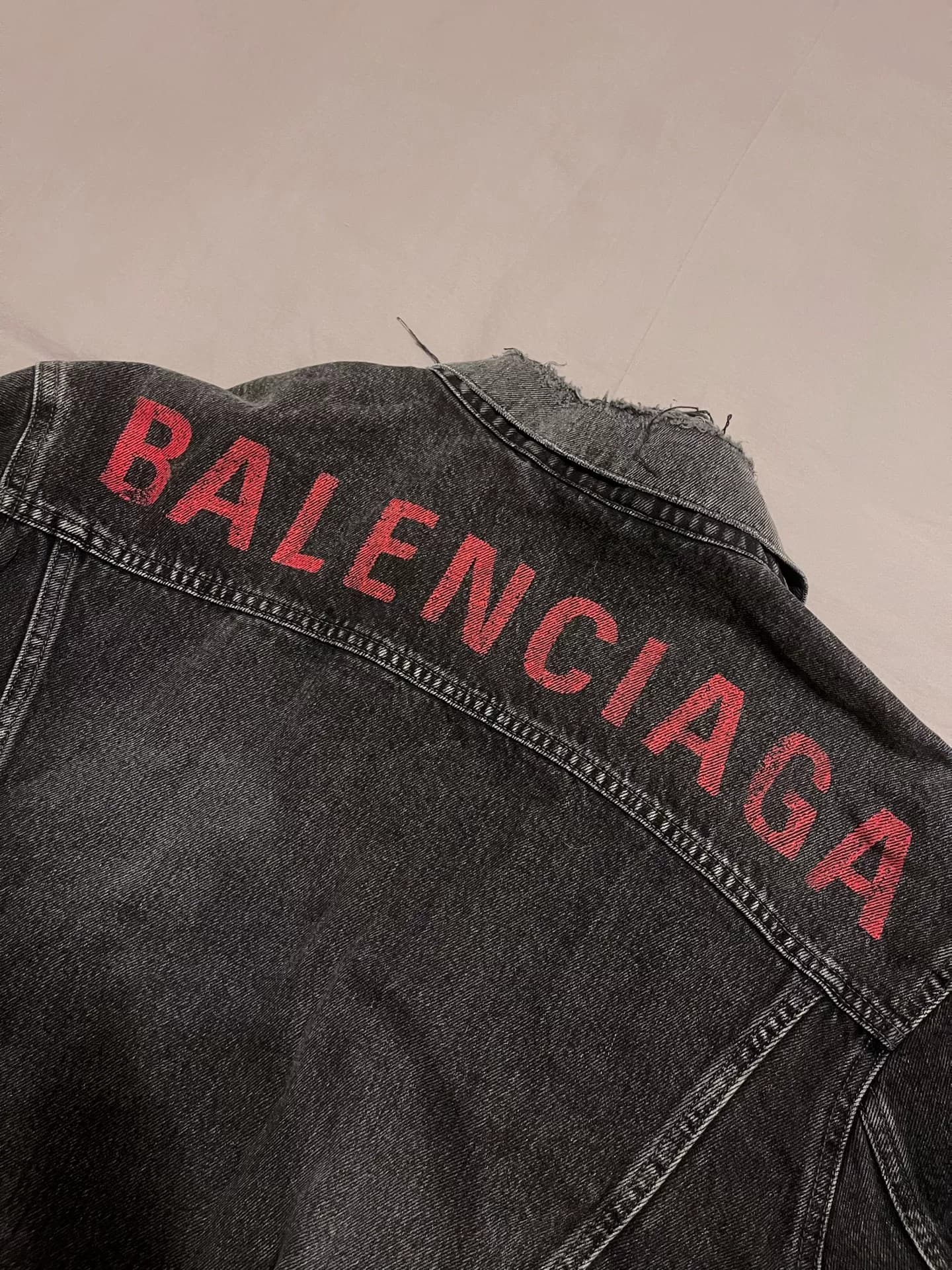 Мужская темно-серая джинсовая куртка/жакет Balenciaga~