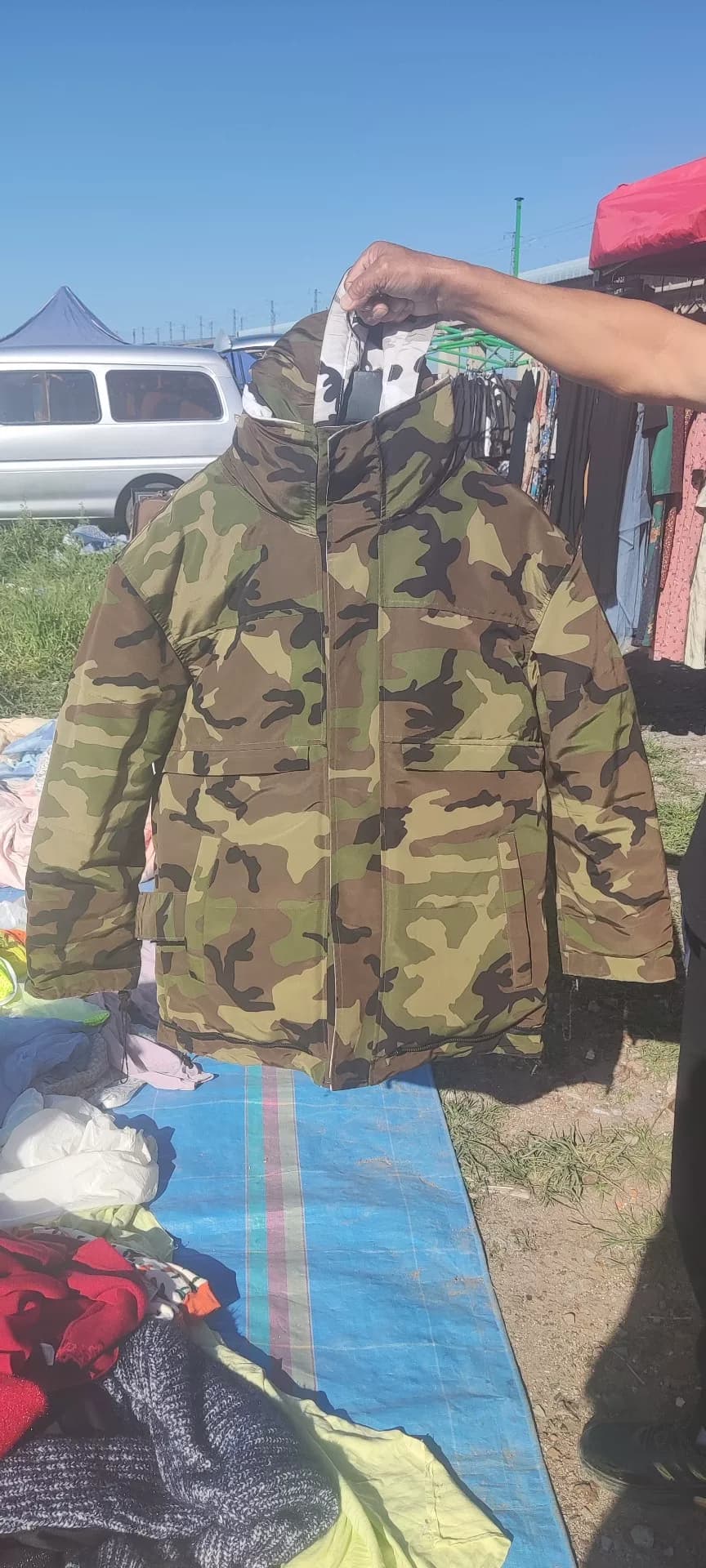 Камуфляжный пух от кобрендинга VETEMENTS x Canada Goose