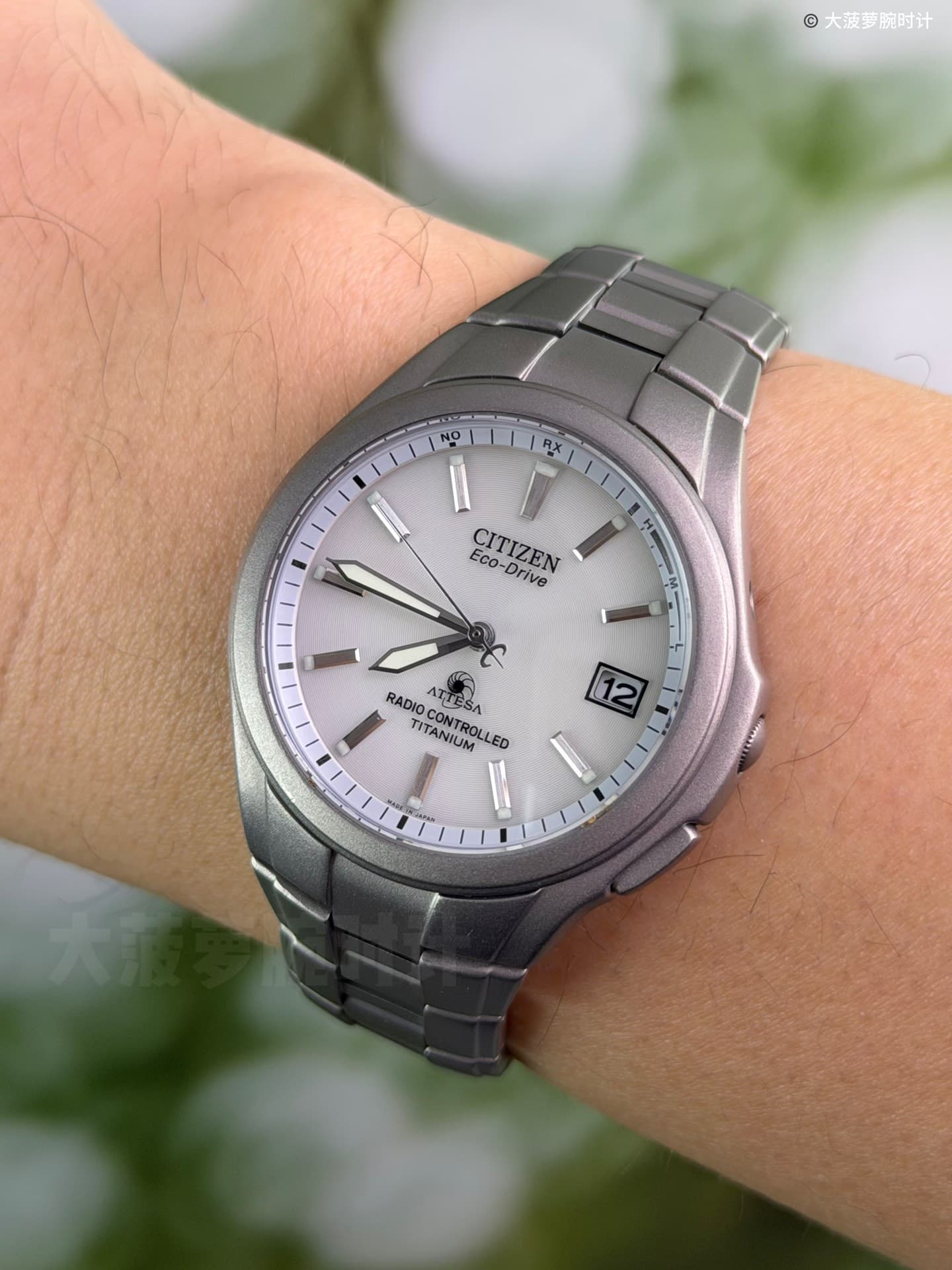 Мужские часы Citizen H410 из титанового сплава с фотокинетической радиоколонкой и вечным календарем