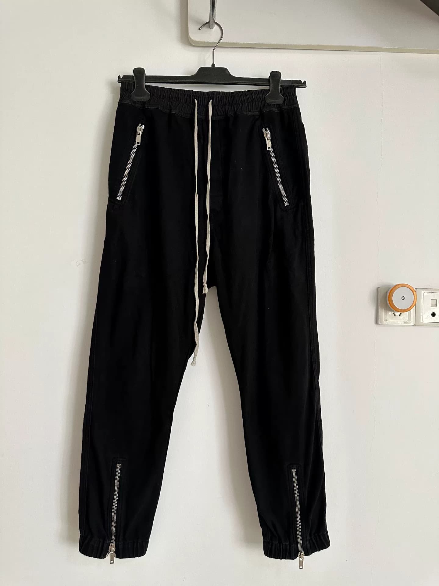 Rick Owens черные спортивные брюки с четырьмя молниями, размер 48