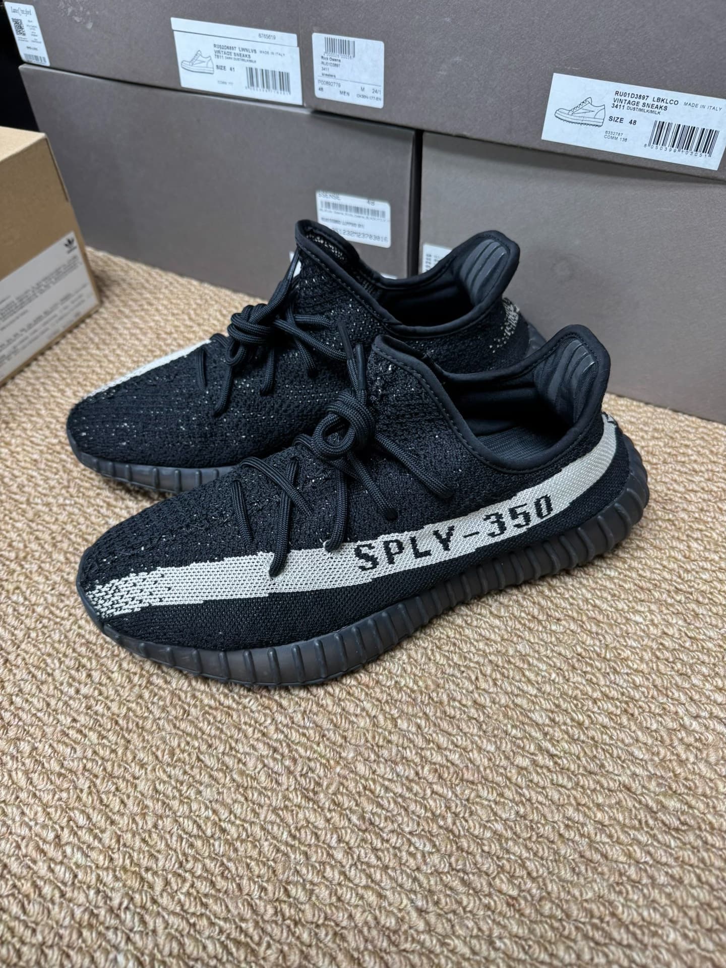 кроссовки adidas Adidas Coconut 350 черно-белые Oreo yeezy3