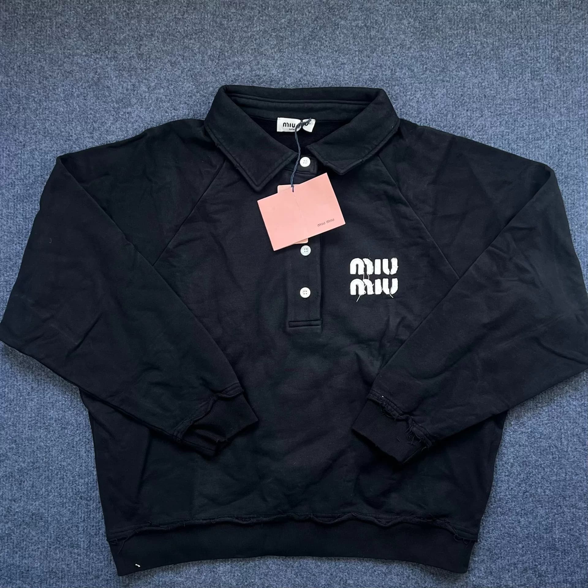Новый потертый свитер-поло MiuMiu 23FW из ткани 32