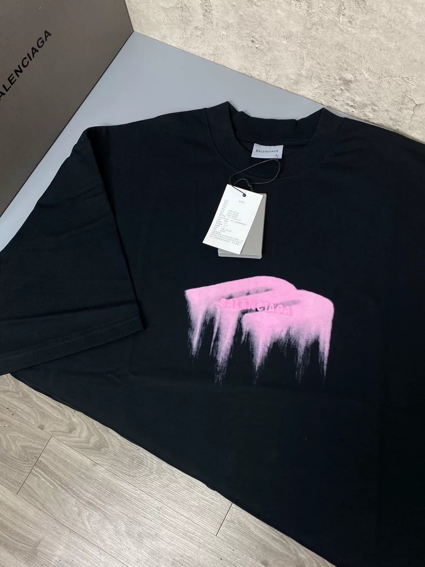 Самая популярная футболка Balenciaga Balenciaga 3m розового цвета с вышивкой и короткими рукавами во всей сети