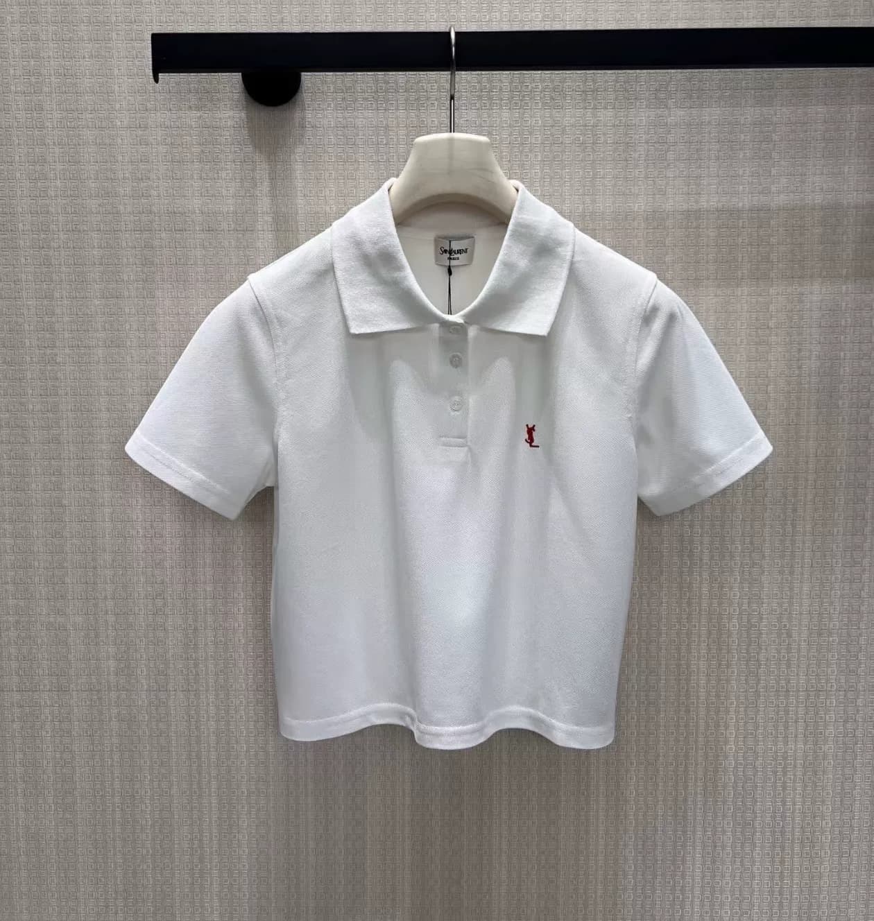 Белая рубашка поло YSL Saint Laurent с короткими рукавами и вышивкой red label