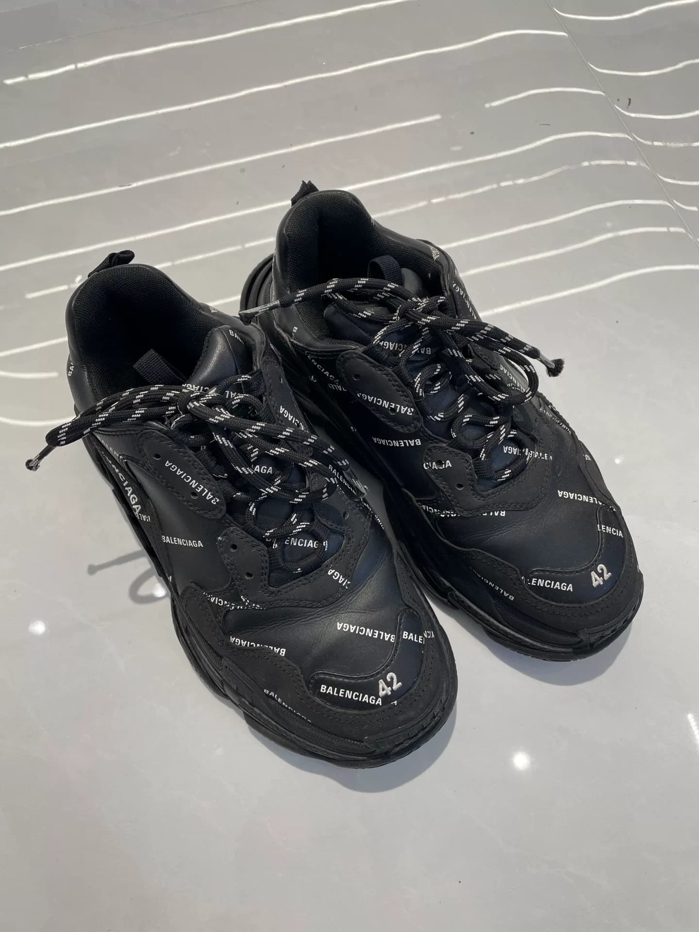 Туфли Balenciaga daddy, размер 42, черные, с нанесенным логотипом, толстая подошва, приятный цвет, легкие