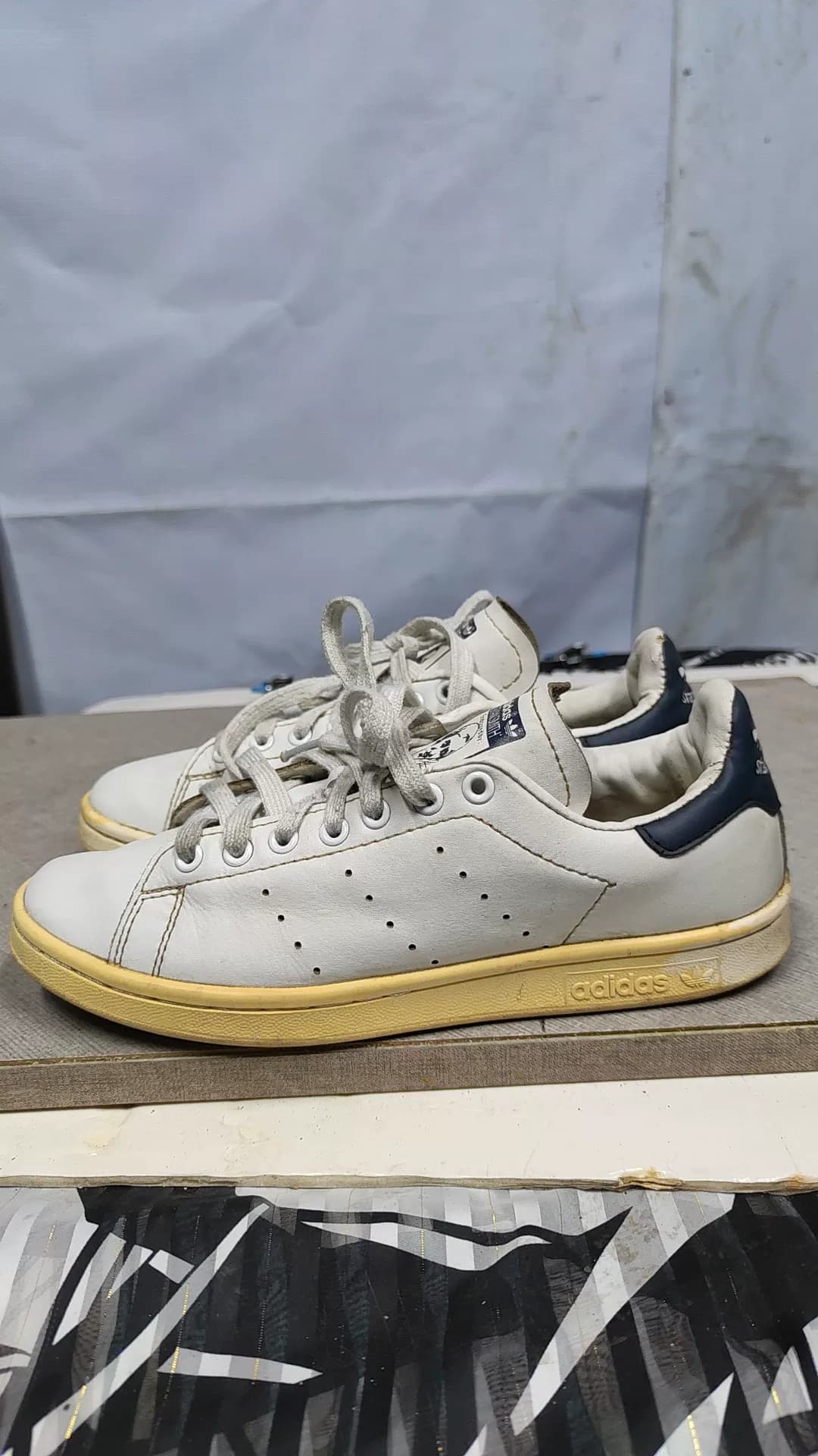 Белые туфли Adidas Stan Smith, классическая синяя подошва, размер 43, верх