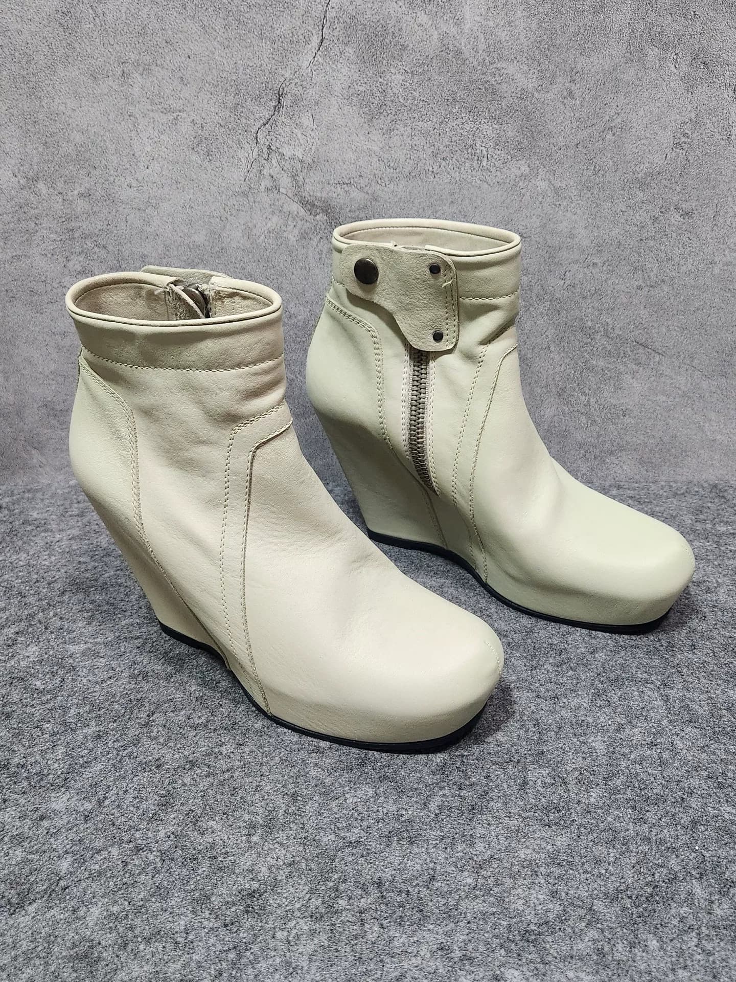 РИК ОУЭНС Rick OWENS RO Бежевый с круглой головкой и высоким верхом с боковым наклоном на молнии
