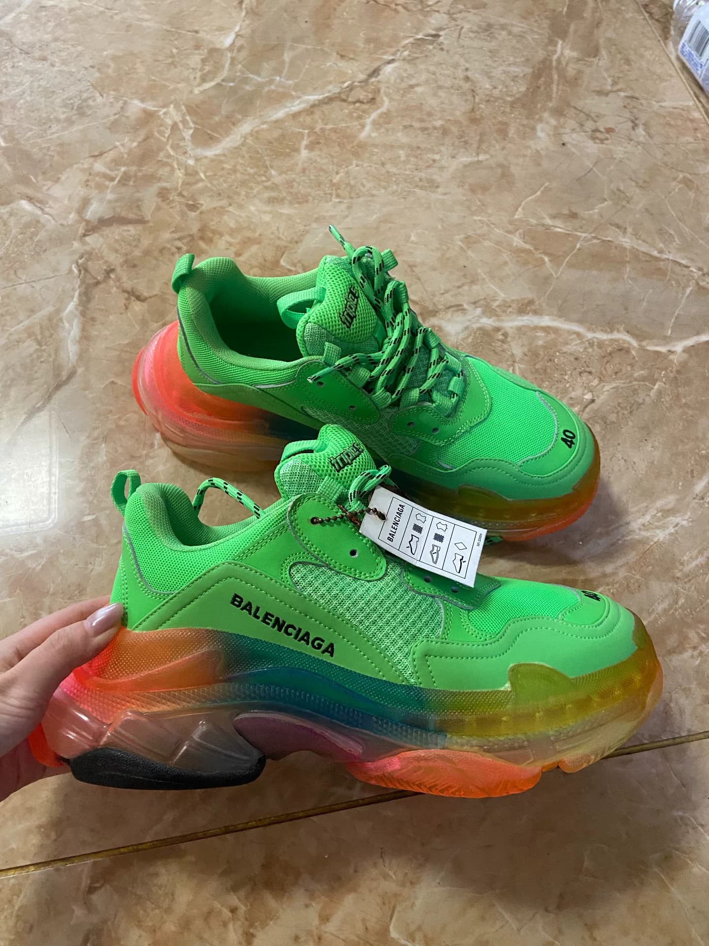 Новые туфли Balenciaga Balenciaga Triple S daddy флуоресцентно-зеленого цвета, размер 40, с биркой, оригинальная коробка не ношена, цвет особенно при…