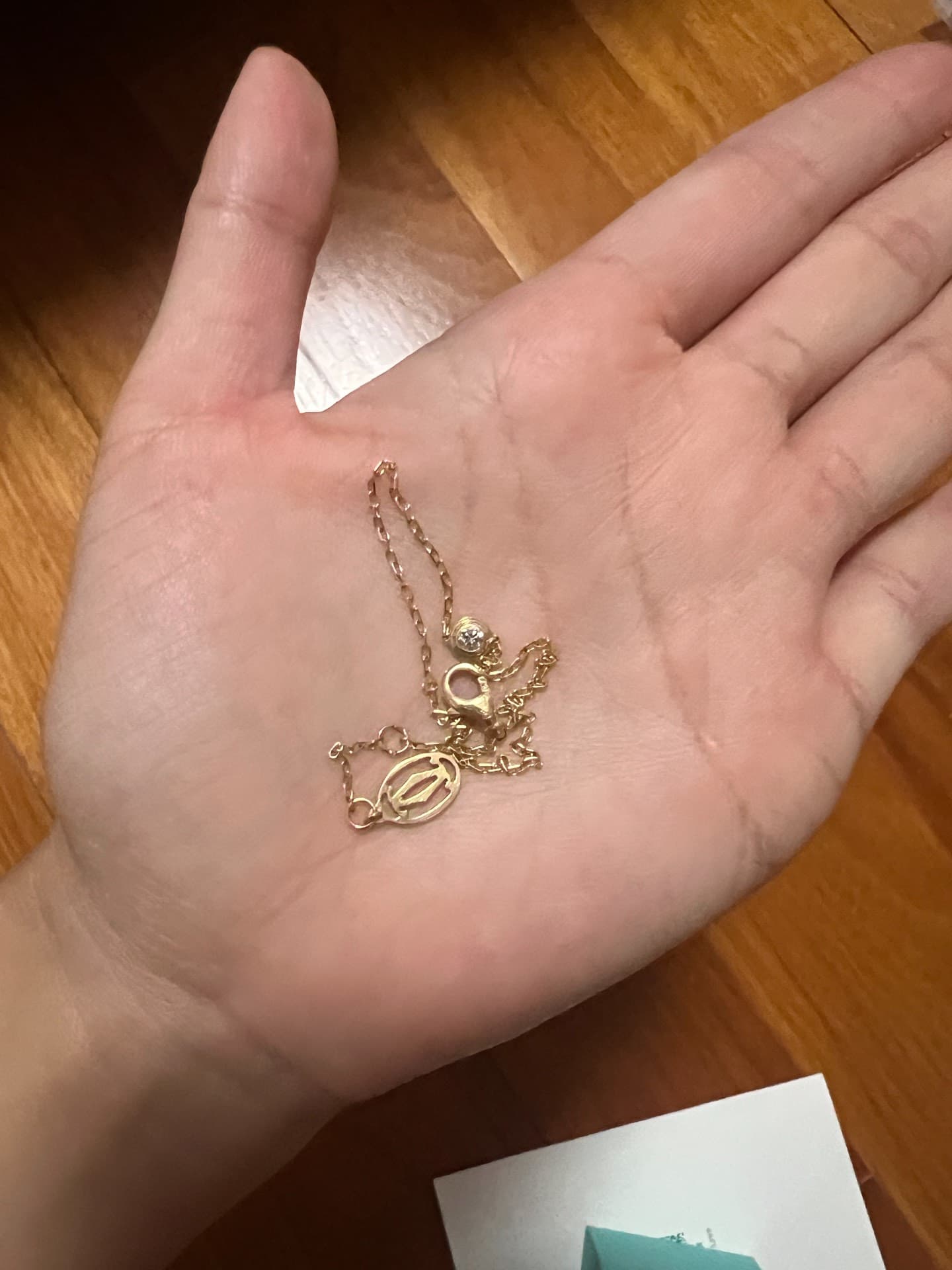 Браслет Cartier из 18-каратного золота с бриллиантами в 0,13 карата