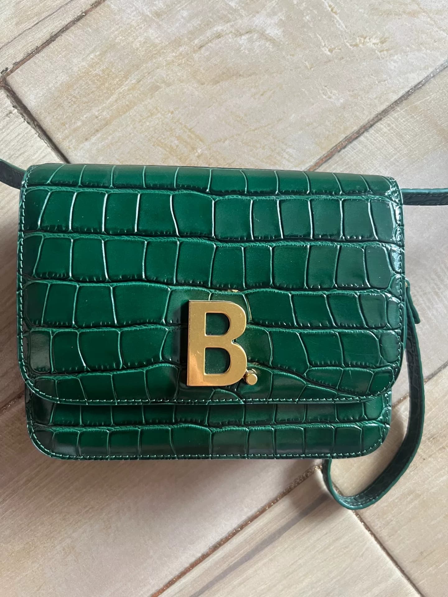 Маленькая сумочка Balenciaga зеленого цвета с крокодиловым узором, из тофу