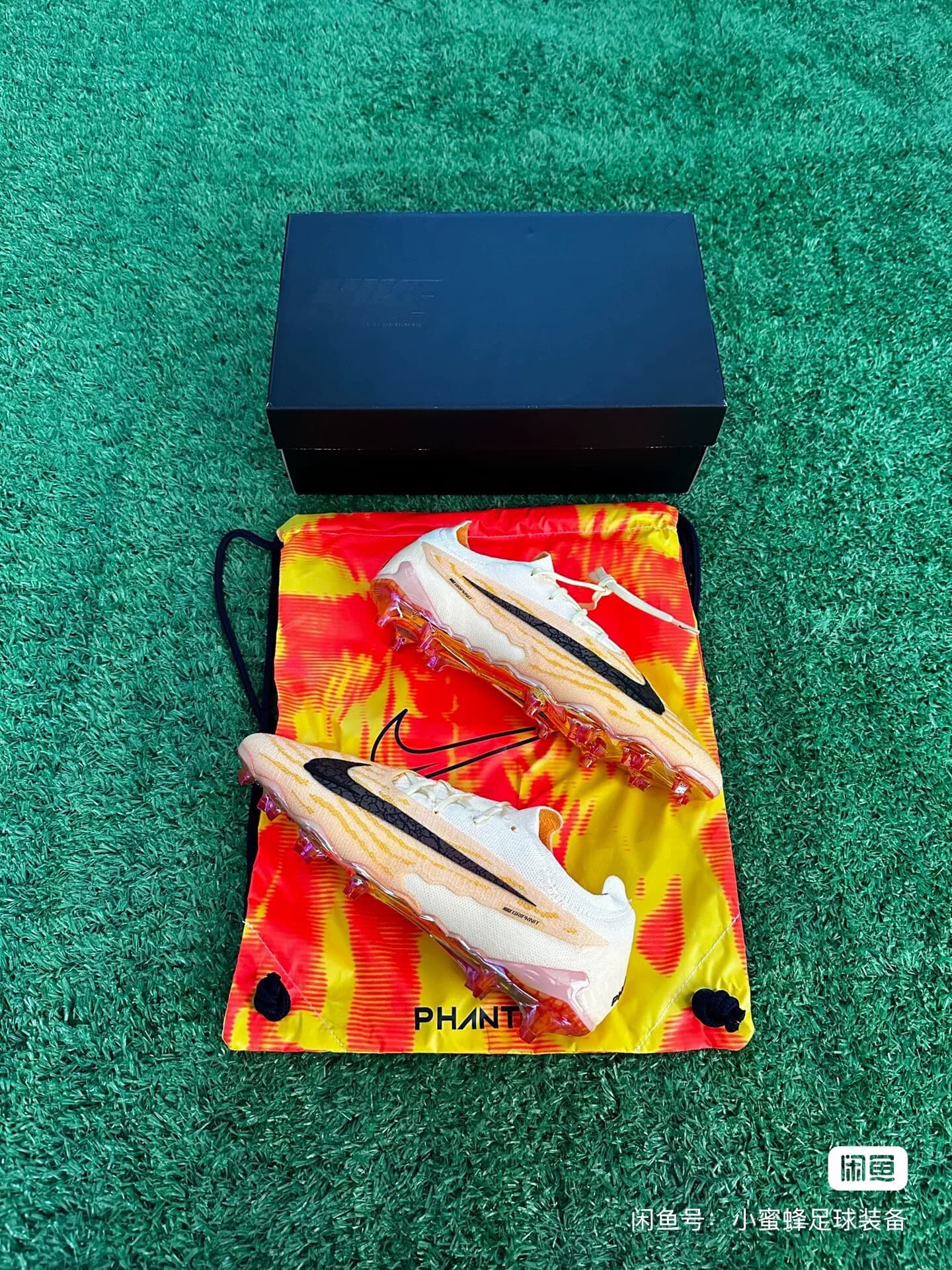 Футбольные бутсы Nike Phantom Gx top fg
