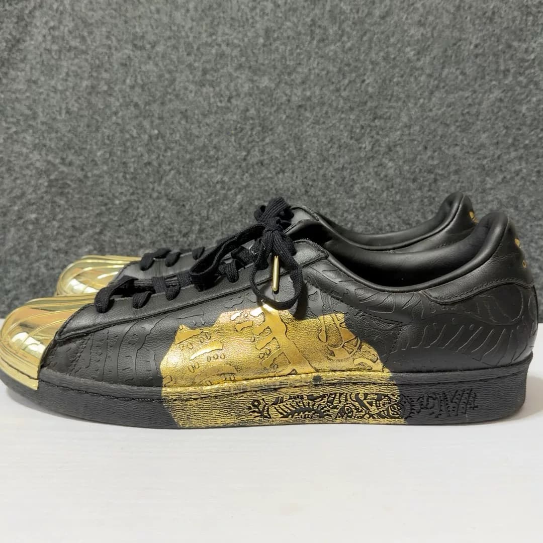 Шлем Adidas Superstar 80-х годов с черным золотом, 47.