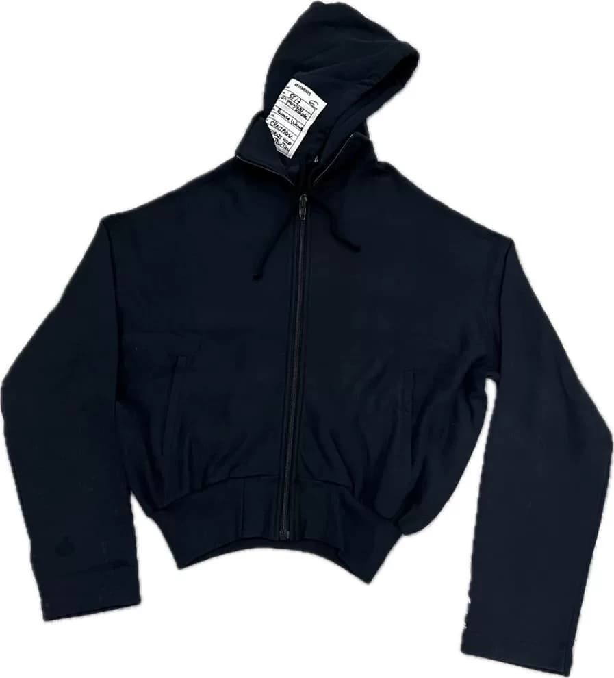 совместное название tsunam1 VETEMENTS x Champion