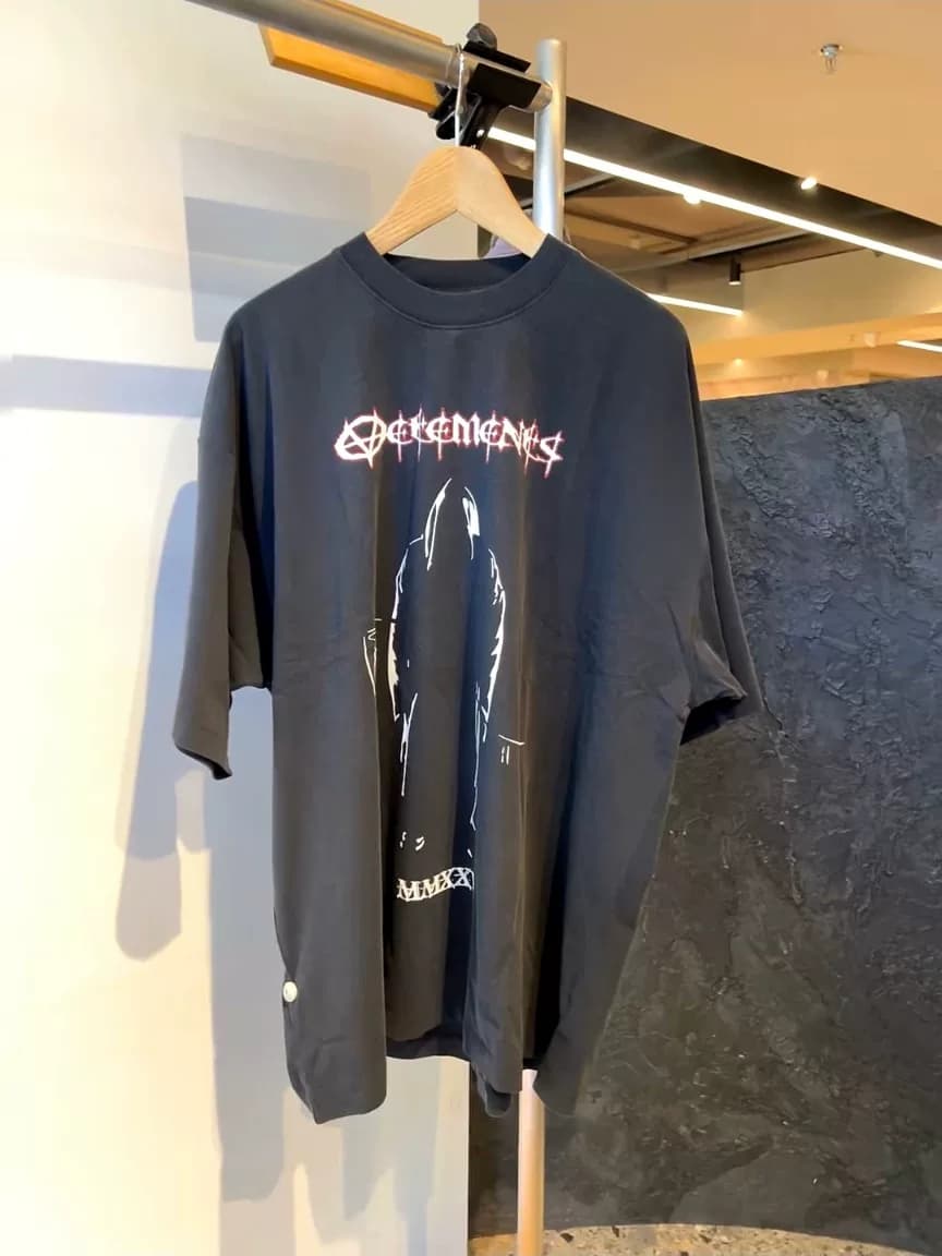 Печать в стиле иллюстраций Vetements FW24