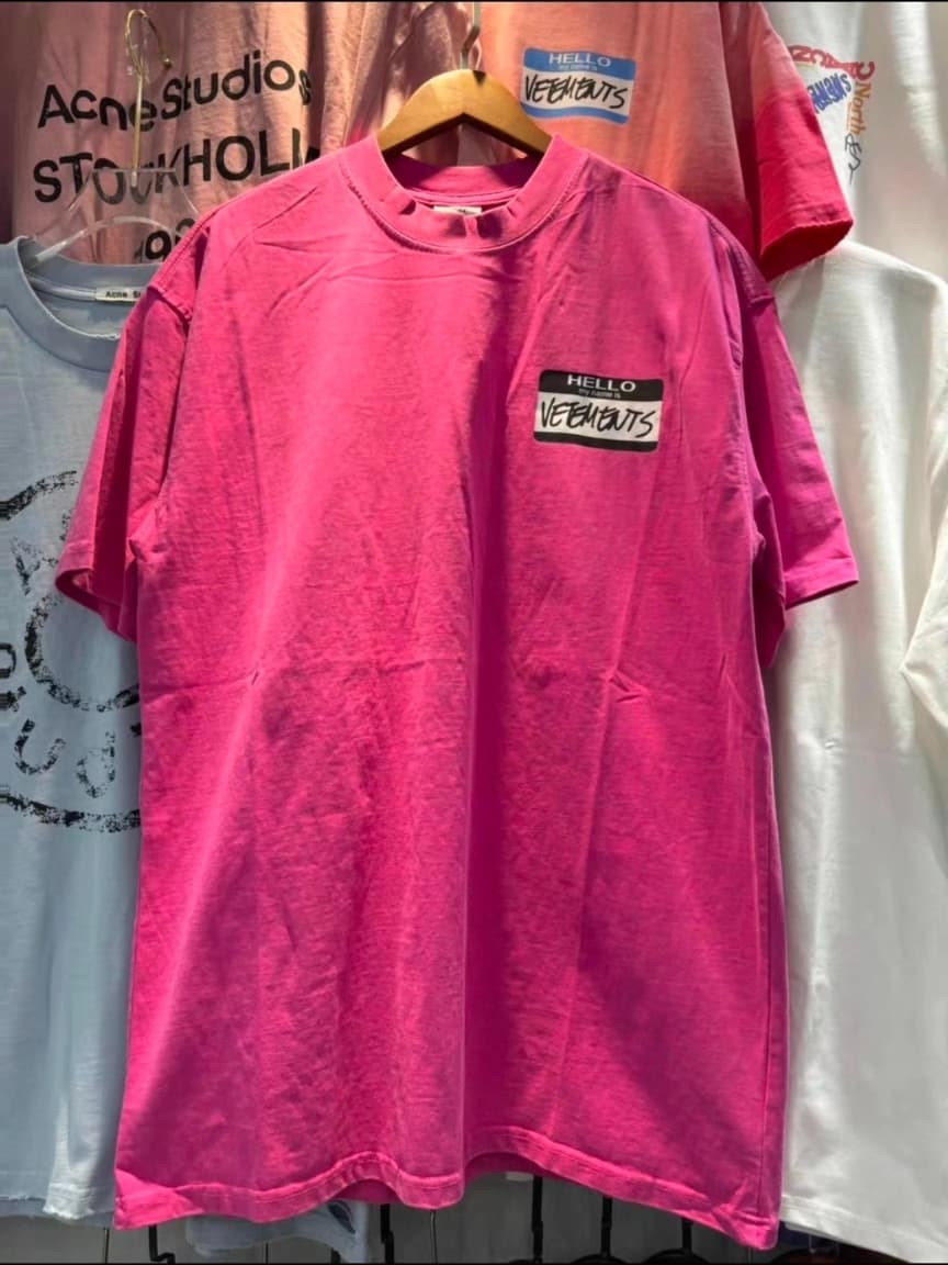 новая весенне-летняя футболка vetements 2026