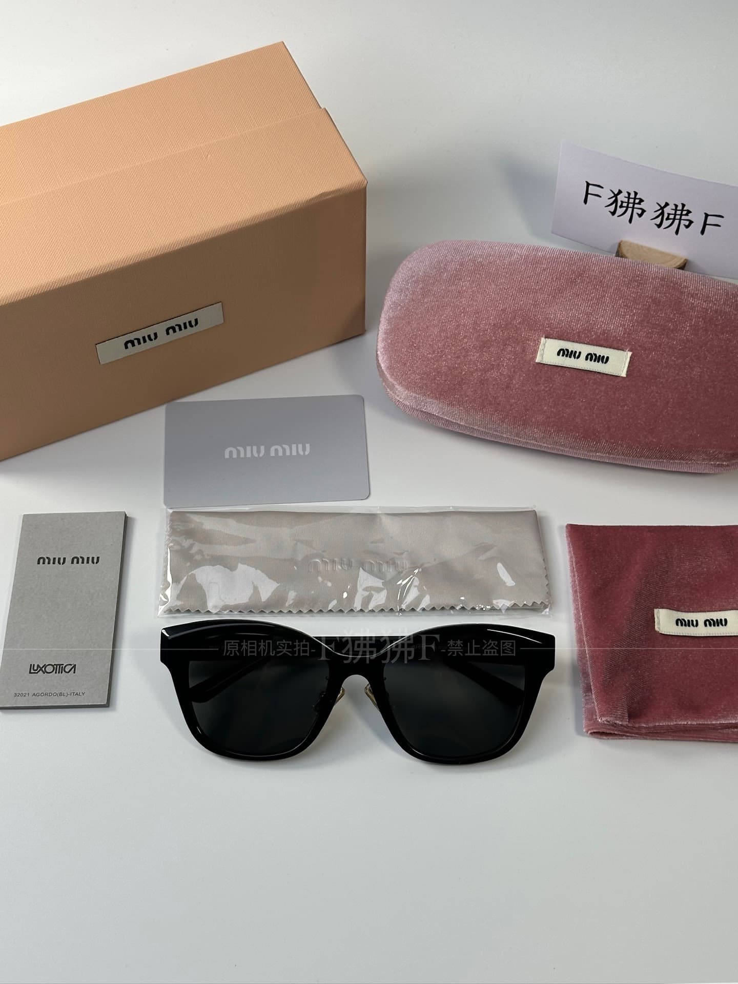 【Серия SMU01Z】 Квадрат с буквенным логотипом MIU MIU Miu Temples