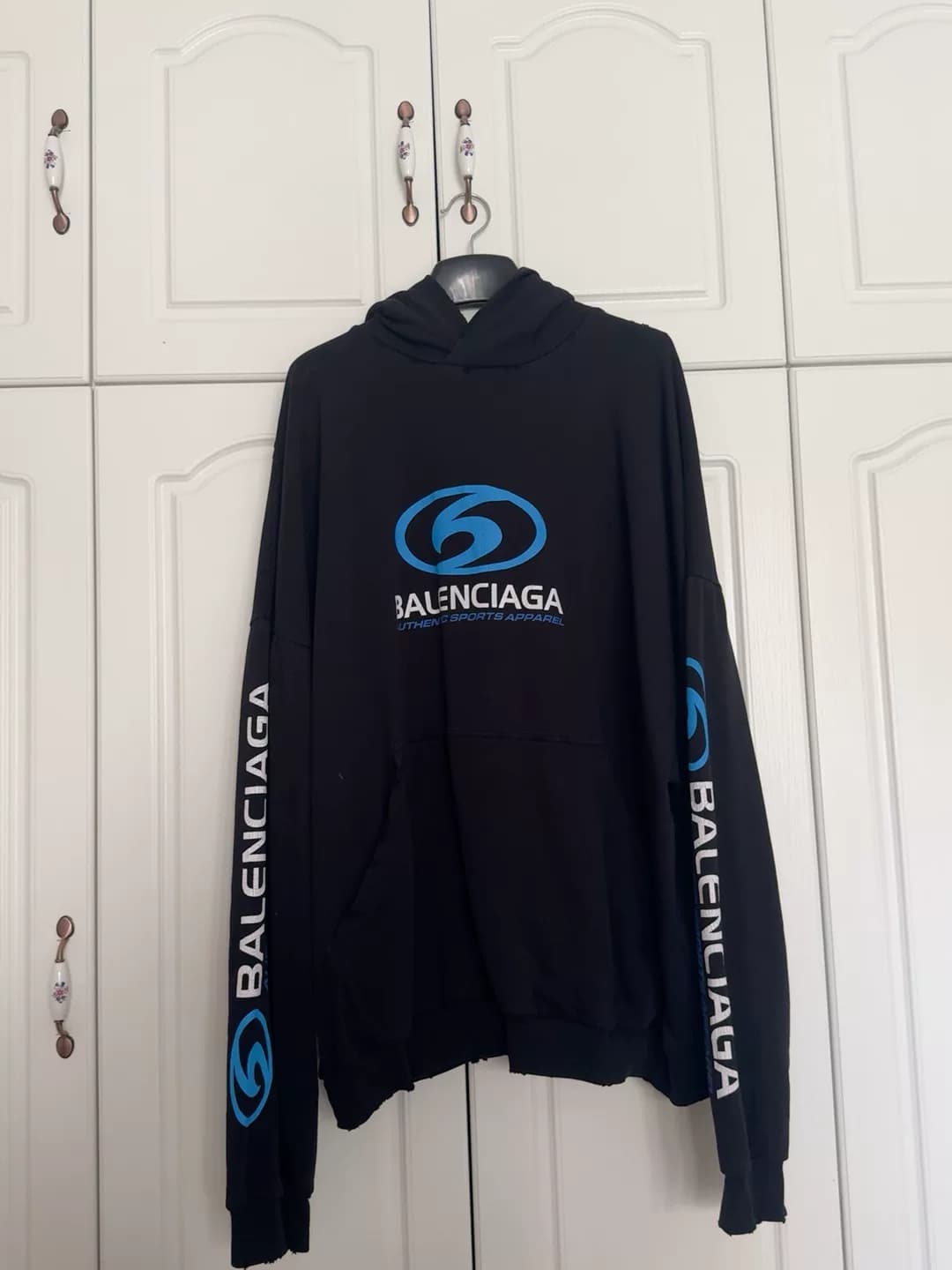 Balenciaga Balenciaga Surfing Series черный свитер с капюшоном, размер 4, почти