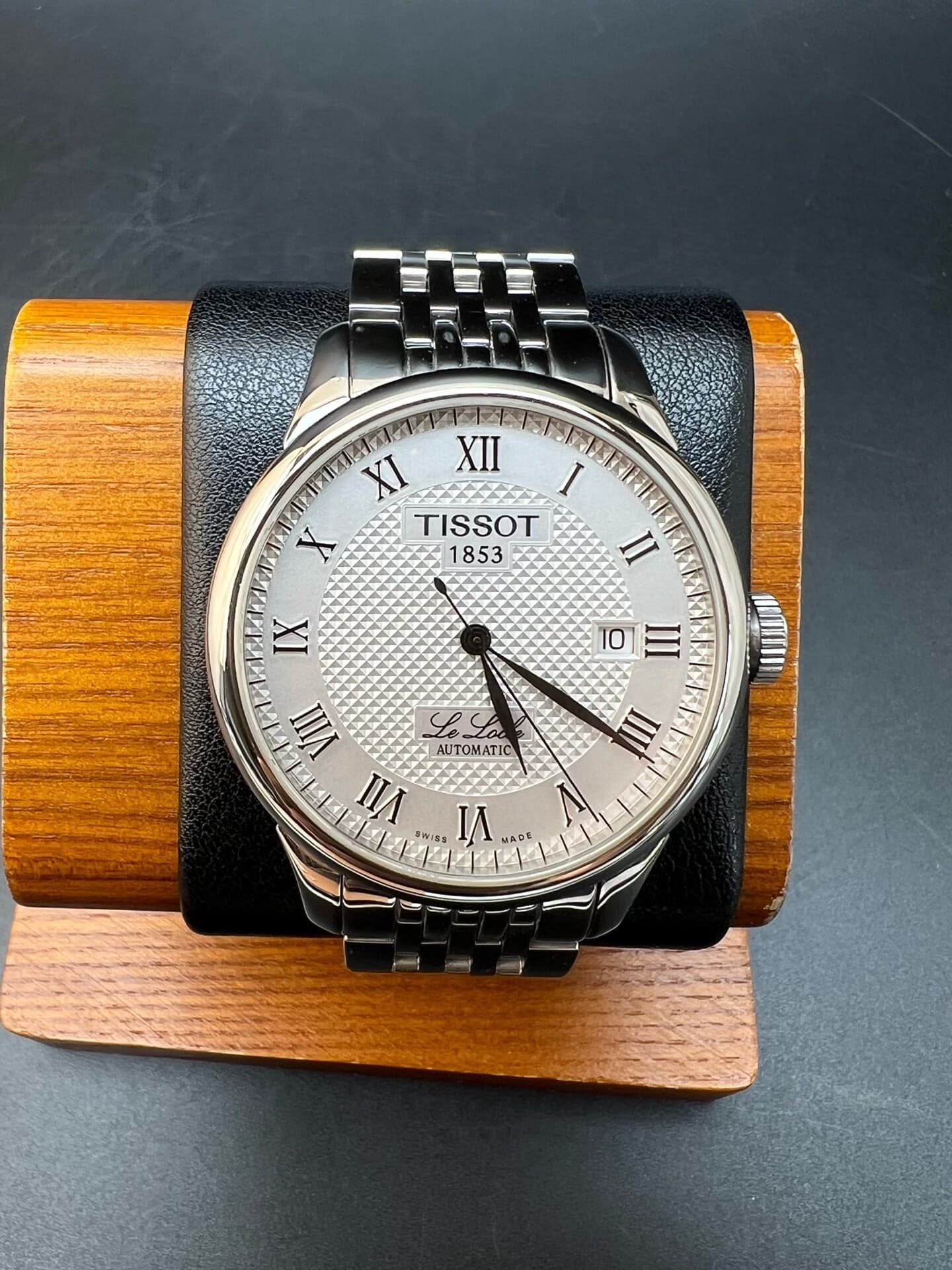 Мужские часы Tissot/Tissot classic T41.1.483.33 с автоподзаводом, из нержавеющей стали, диаметр 39,3 мм, римская шкала, календарь, индикация недели н…
