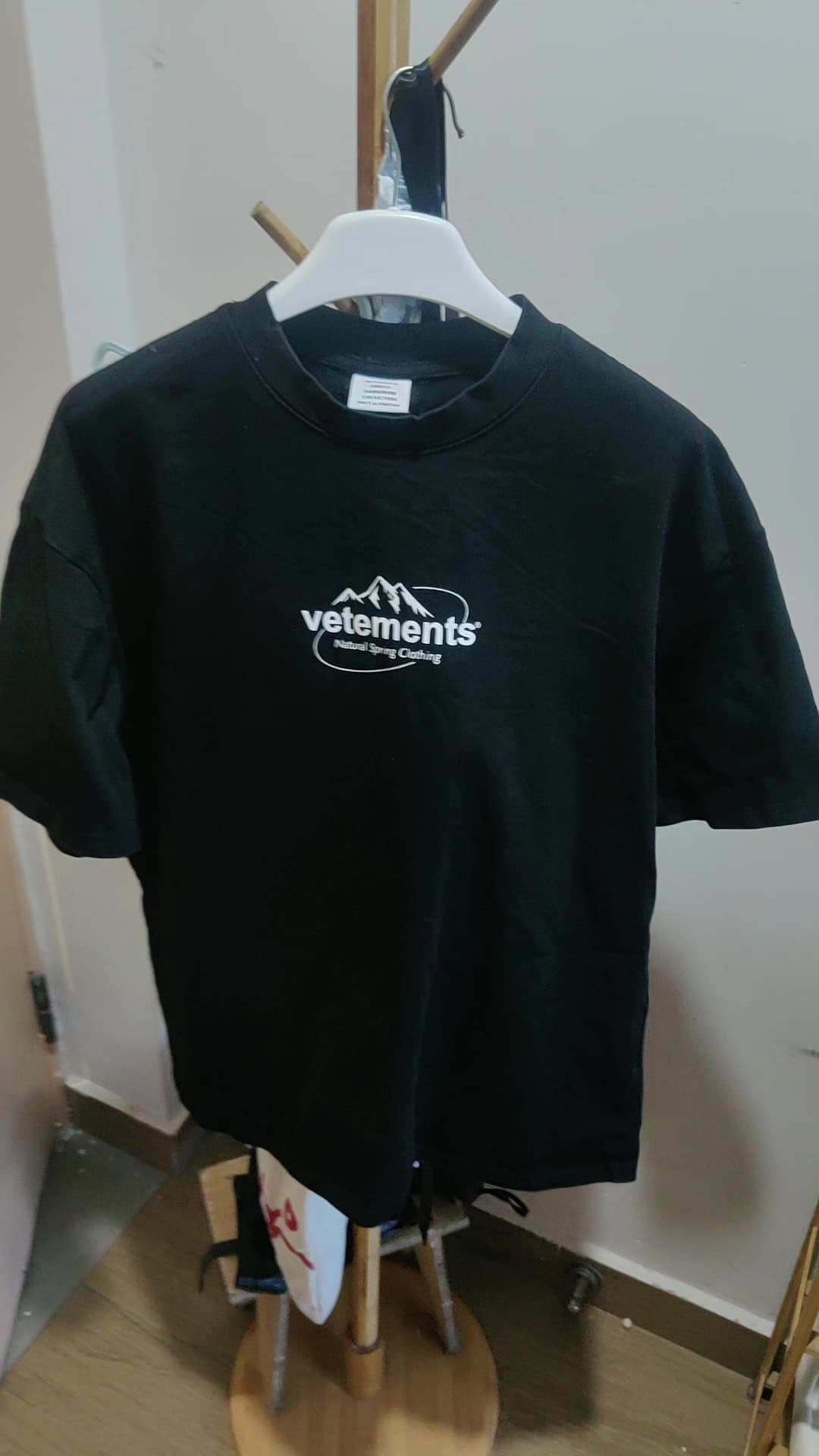 Футболка с короткими рукавами и логотипом VETEMENTS Snow Mountain, черная, размер 2XL, мужская и женская