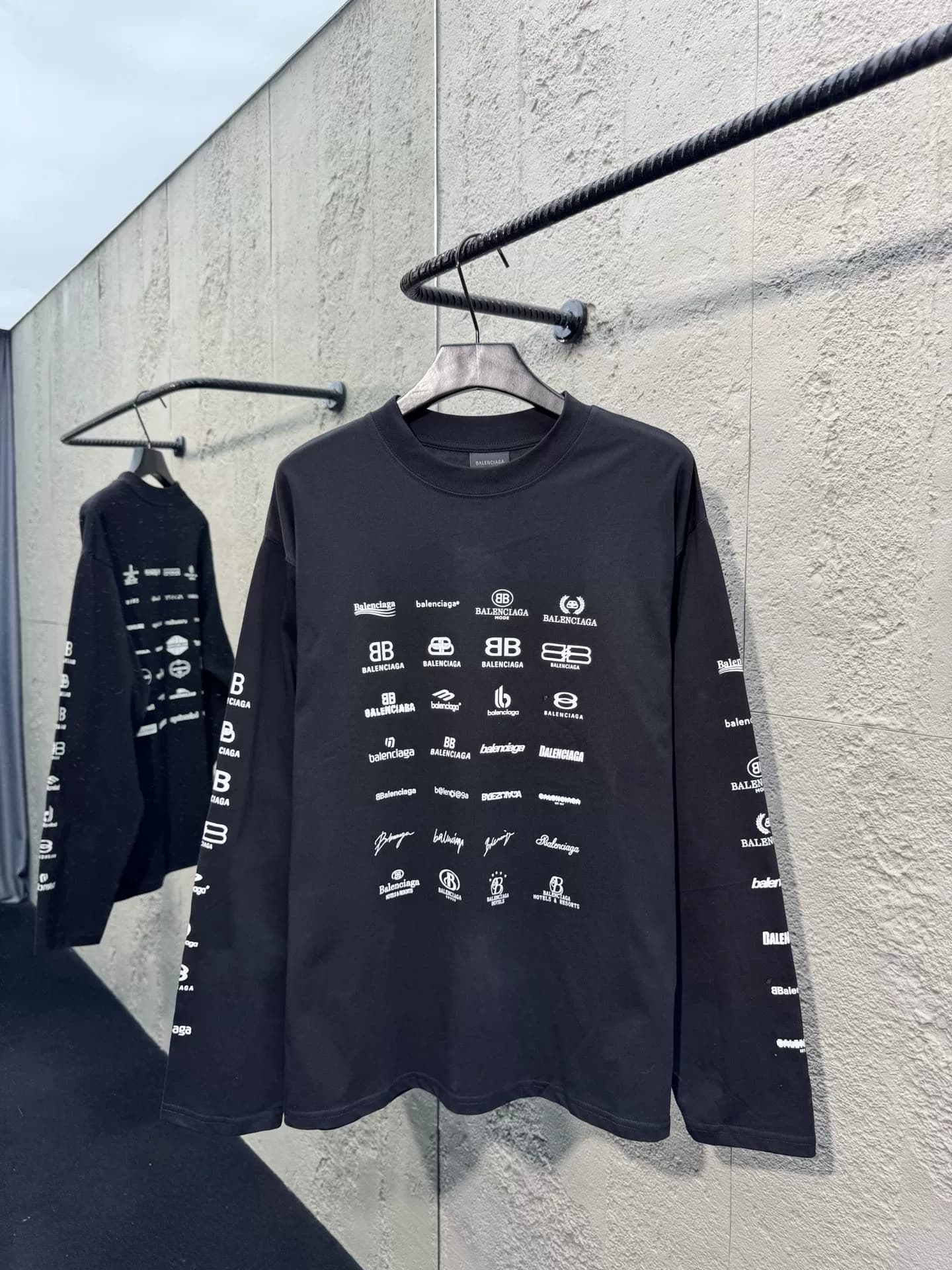Роскошная футболка с логотипом Balenciaga/Balenciaga classic collection с длинными рукавами