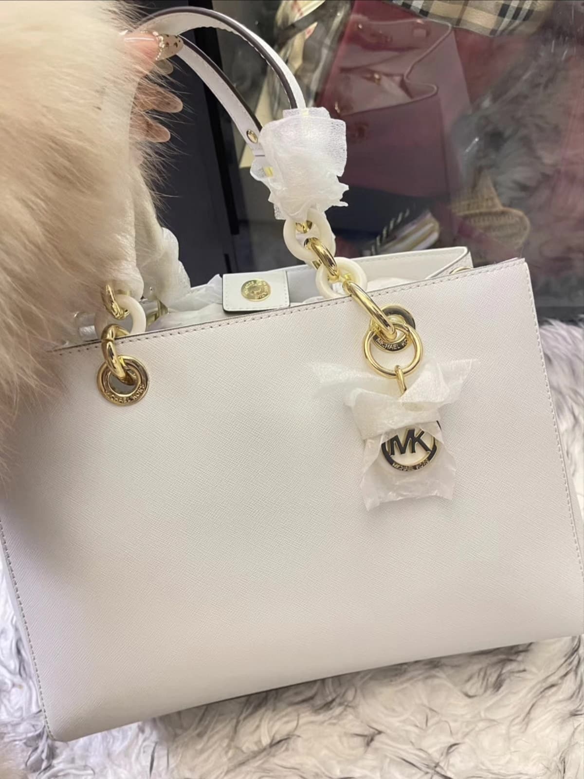 Американская сумка-мессенджер Michael Kors Cynthia от MK