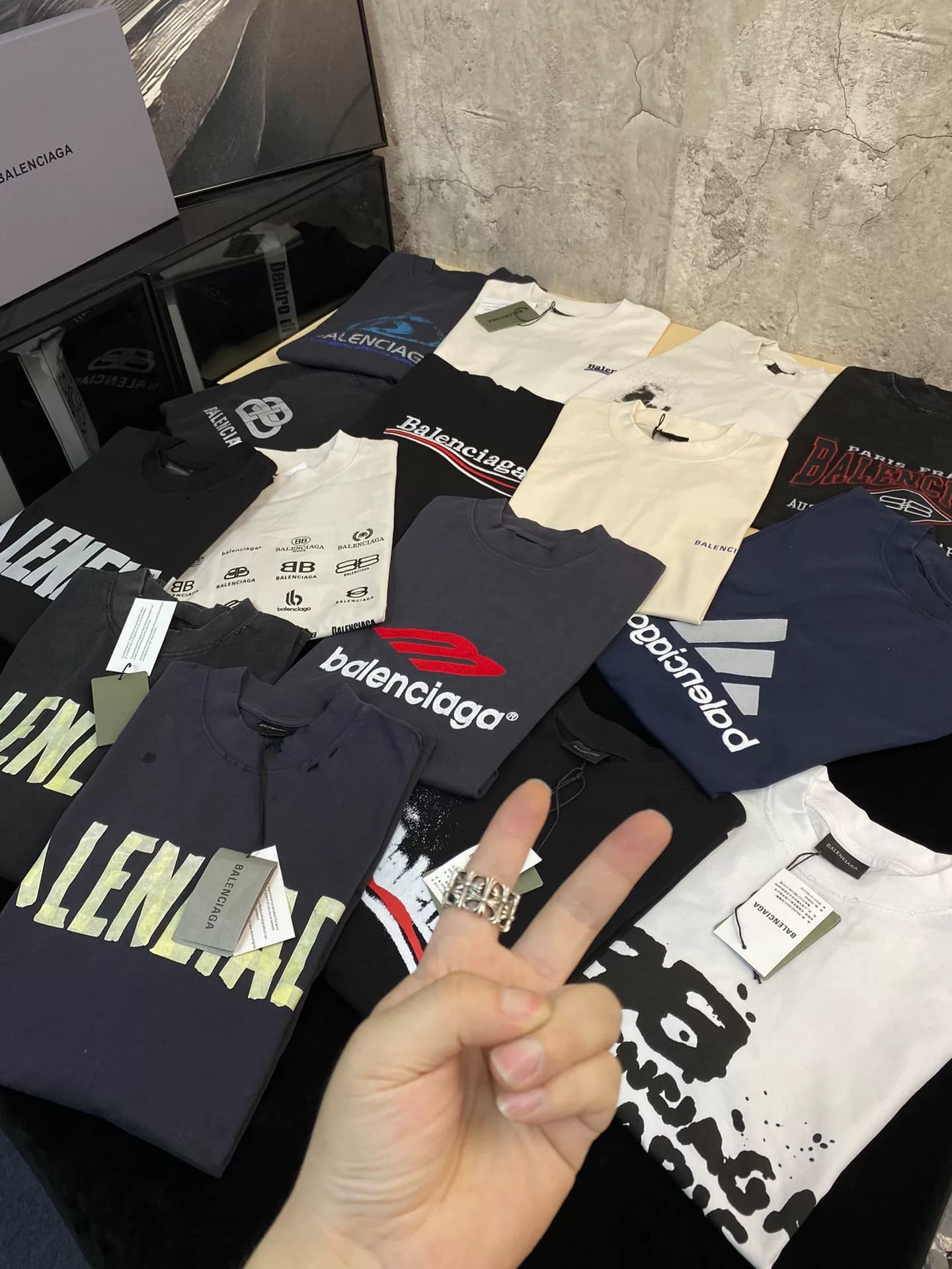 Топовая версия clearance balenciaga Футболка с короткими рукавами Balenciaga из коллекции short-sleeved collection wide