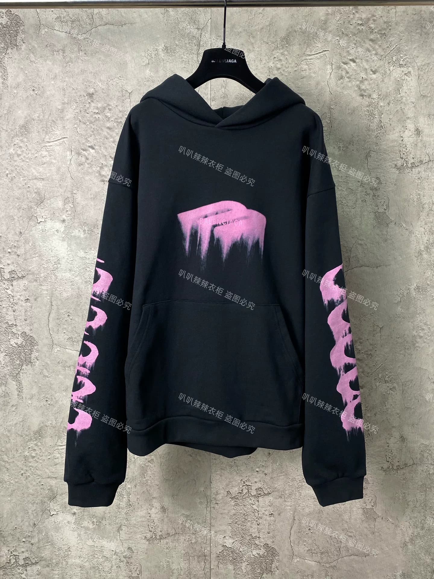 Самый популярный свитер с капюшоном Balenciaga Balenciaga black powder 3mm во всей сети